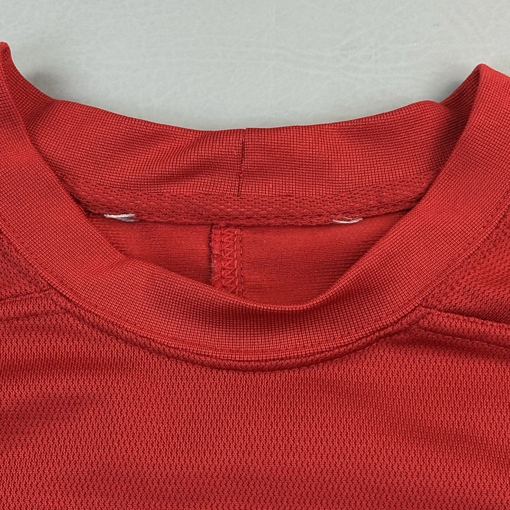 Nike VINTAGE Nike Shirt Mens M Red Lightweight Embroidered Swoosh Y2K Nike Shirt Mens M Red Lightweight Embroidered Swoosh Y2K Size US M / EU 48-50 / 2 - 3 Thumbnail