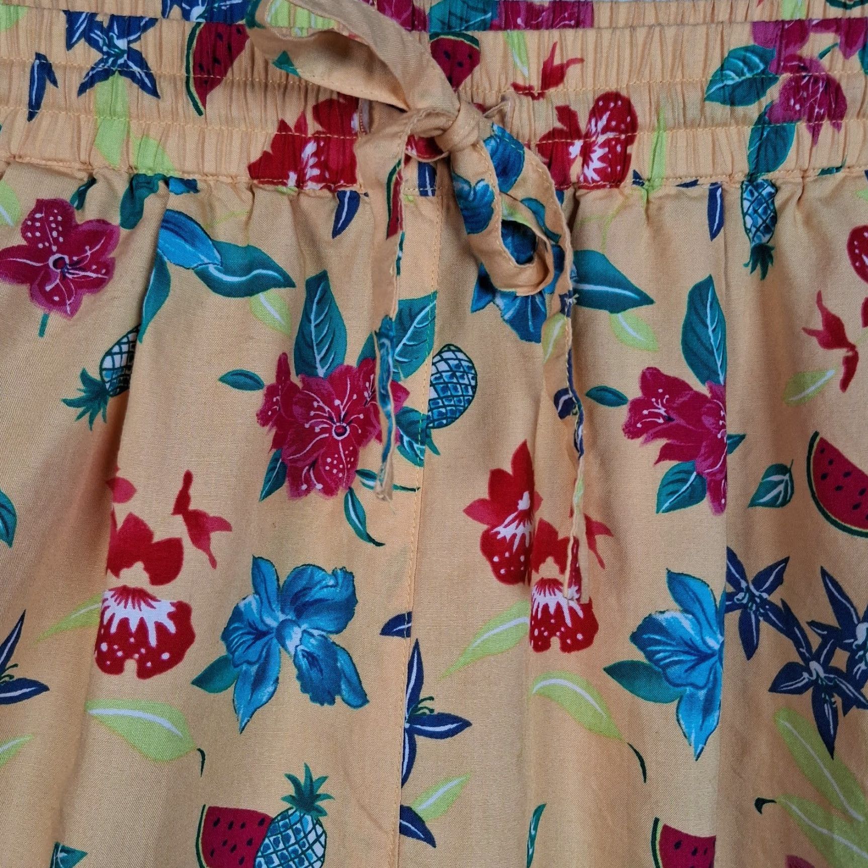Vintage VINTAGE Liz Sport Rayon Shorts Women's M Yellow Floral Pineapple 90s Tropical Beachy Summer Linen? Size 32" / US 10 / IT 46 - 7 Thumbnail