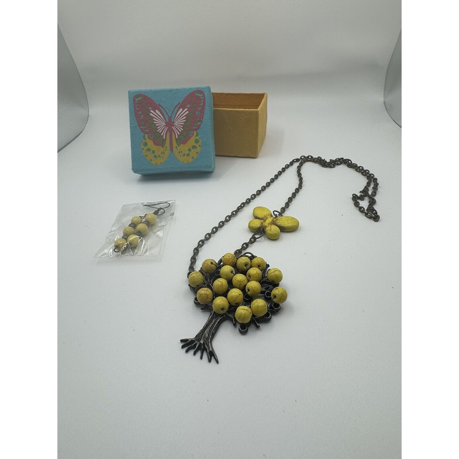 The Unbranded Brand Vintage Yellow Beaded Necklace Tree And Butterfly & Earrings Size ONE SIZE - 5 Thumbnail