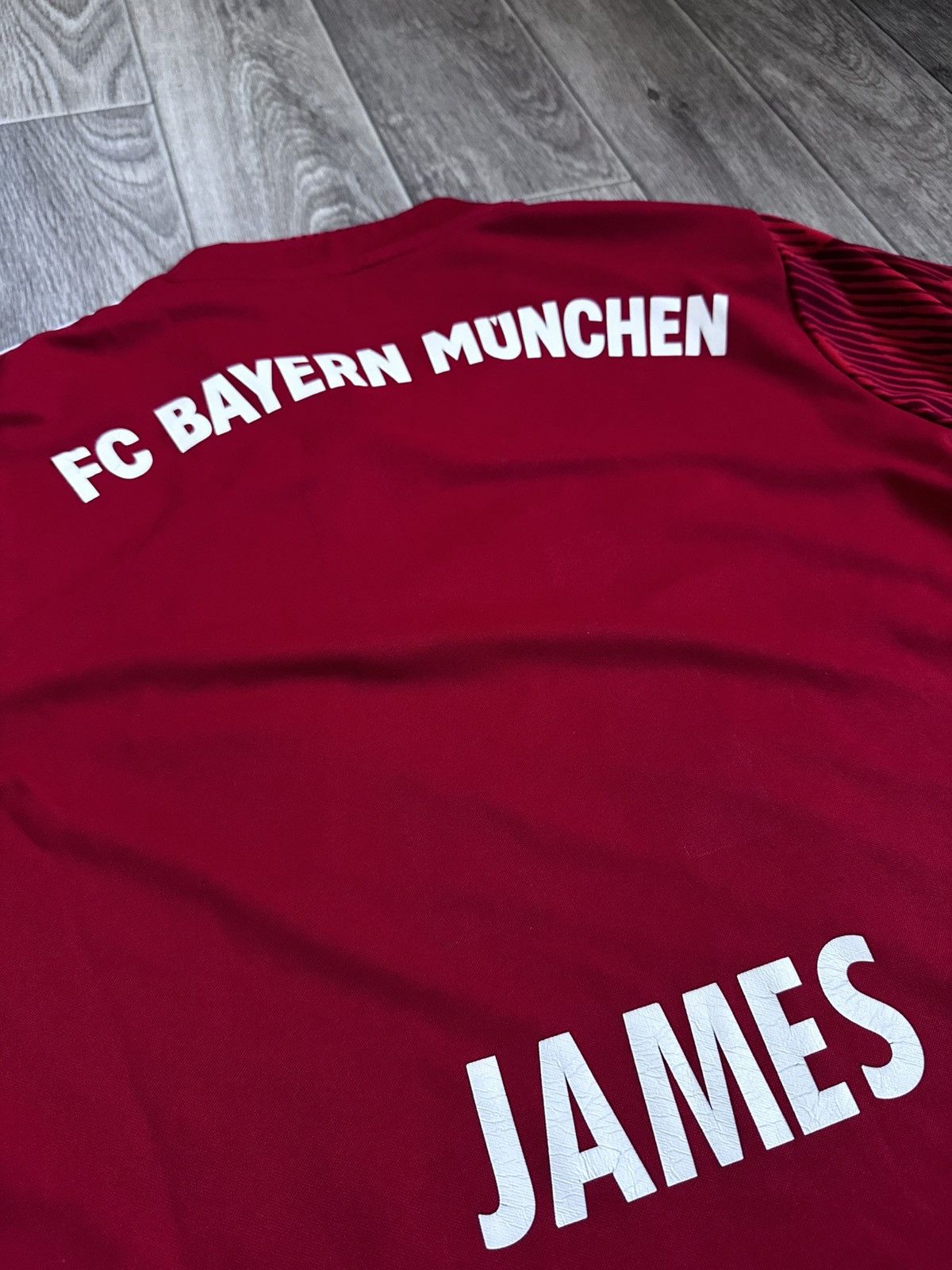 Adidas Adidas FC Bayern München Home Jersey 2018/19 James Rodríguez Size US M / EU 48-50 / 2 - 16 Thumbnail