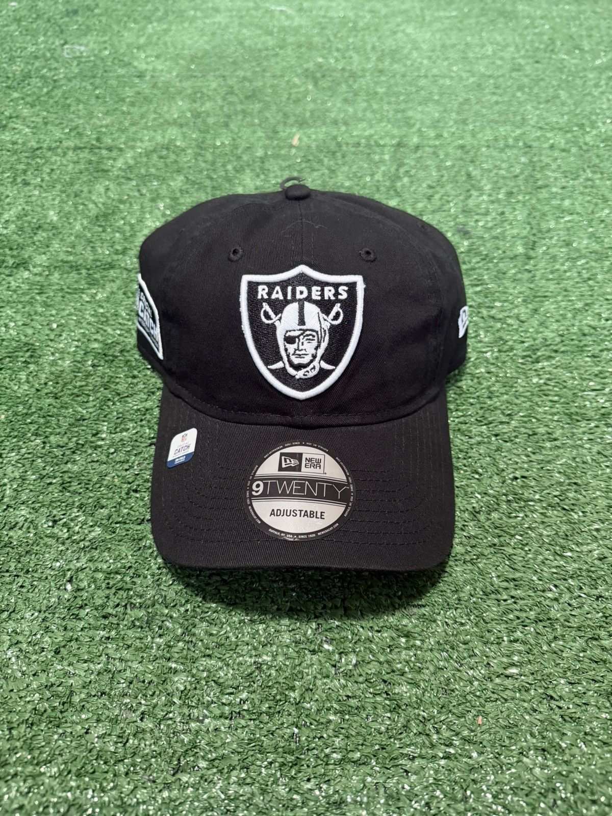 New Era New Era 9TWENTY Las Vegas Raiders Crucial Catch 2023 NFL Hat Size ONE SIZE - 1 Thumbnail