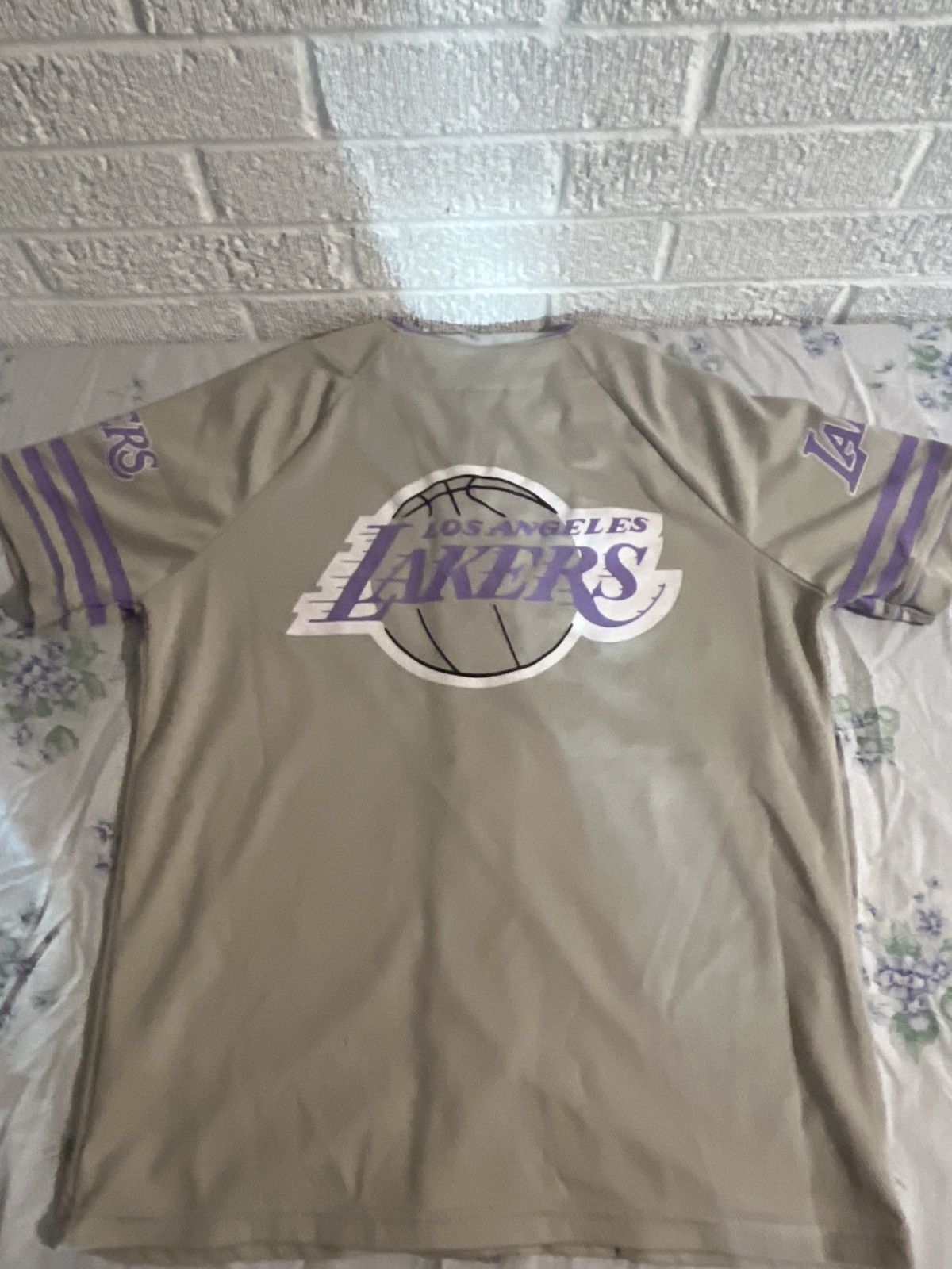 NBA LA Lakers baseball style jersey small Size US S / EU 44-46 / 1 - 2 Thumbnail