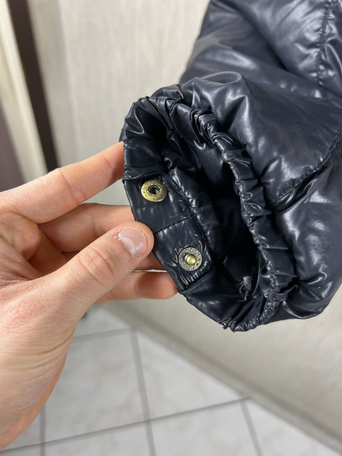 Moncler Vintage Moncler Grenoble goose down jacket arm logo puffer Size US L / EU 52-54 / 3 - 16 Thumbnail