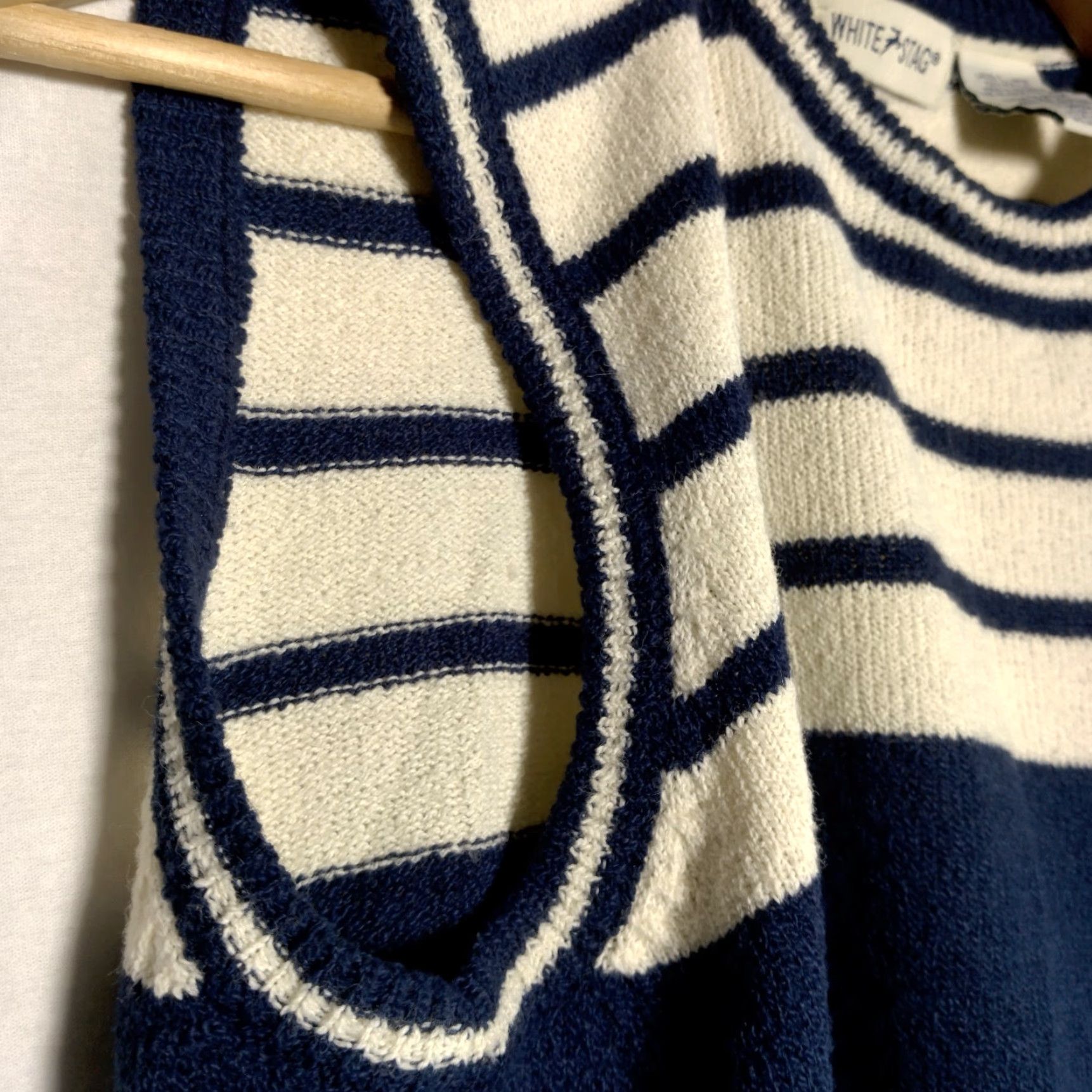 Vintage VINTAGE White Stag Sweater Vest Vest Women L Blue White Striped Crew Neck Knit Academia Nautical Preppy 90s? (If 90s known) Mens/Womens? Size L / US 10 / IT 46 - 5 Thumbnail