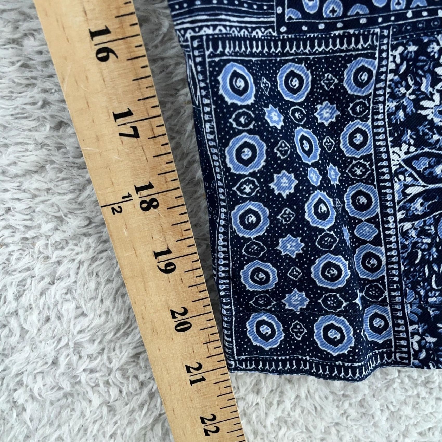 Vintage Joan Rivers Capri Cropped Pants Womens 2X Patchwork Print Paisley Bandana 46x21 Blue Paisley 2X Pants Womens Casual Vintage No N/A Size 40" / US 18 - 6 Thumbnail