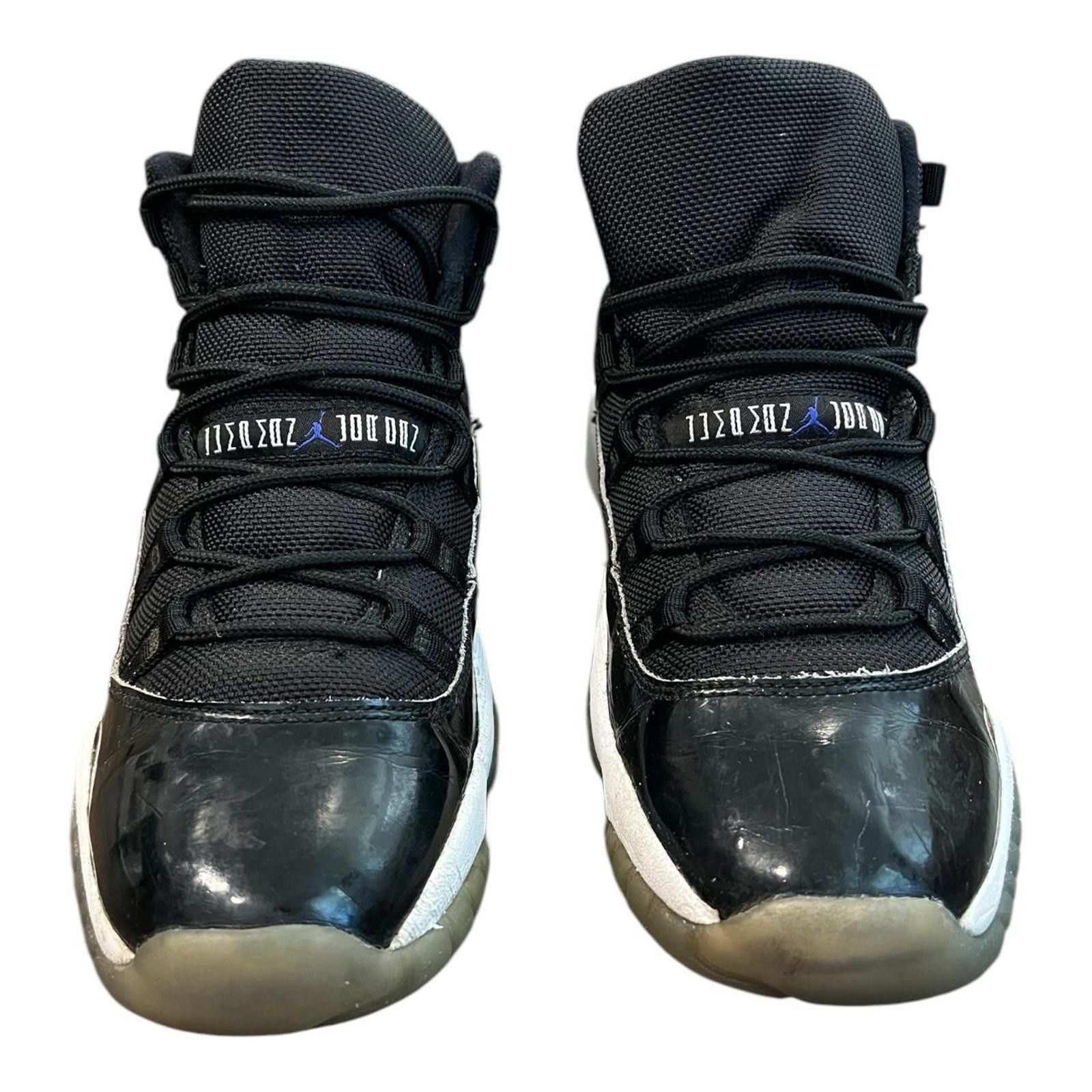 Jordan Brand Nike Air Jordan XI 11 Retro Space jam 2016 Boys Size US 6.5 / EU 39-40 - 3 Thumbnail