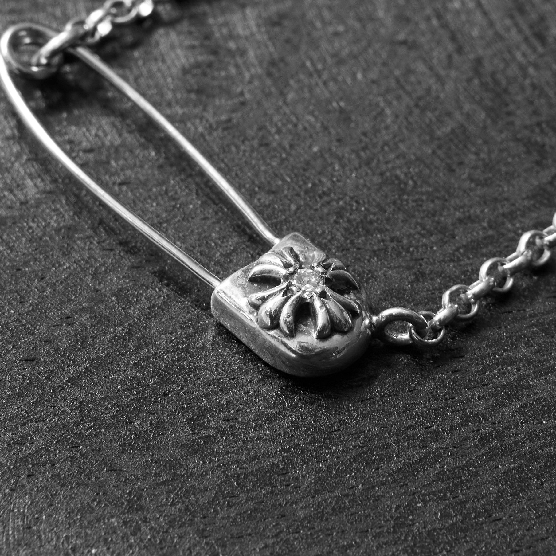 Chrome Hearts CHROME HEARTS Safety Pin Diamond Sliver Necklace Size ONE SIZE - 7 Thumbnail