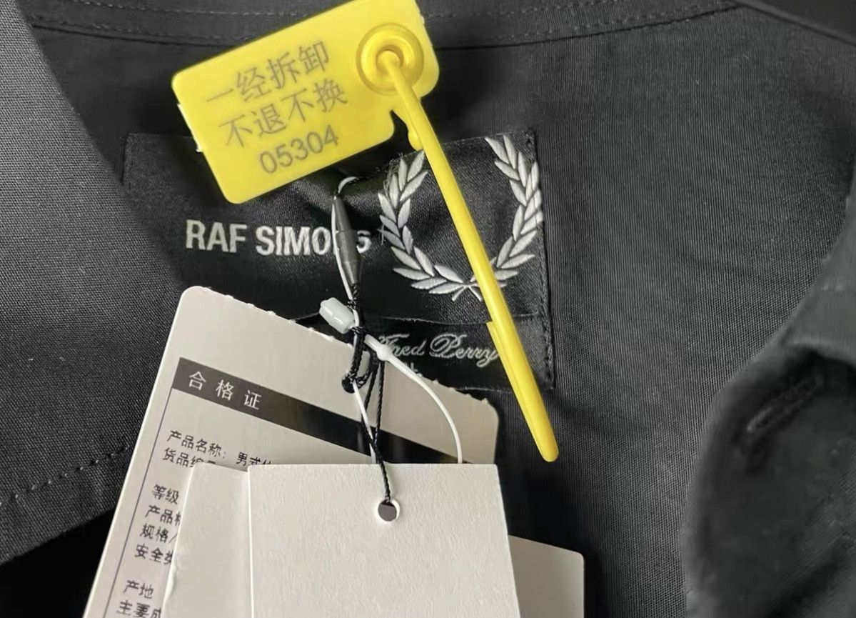 Fred Perry Fred Perry x Raf Simons Badge Patch Shirt Jacket J31 Size US L / EU 52-54 / 3 - 6 Thumbnail