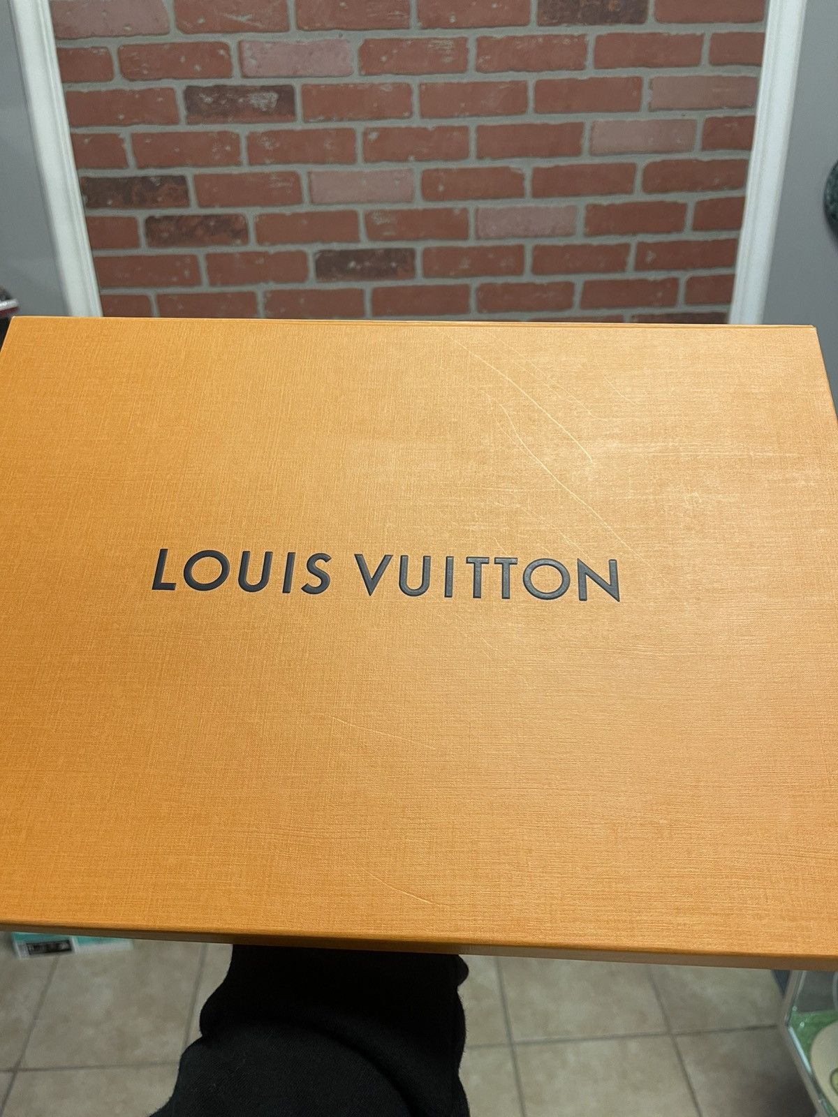 Louis Vuitton Size S - Louis Vuitton Embellished Short-Sleeved Crewneck Size US S / EU 44-46 / 1 - 13 Thumbnail