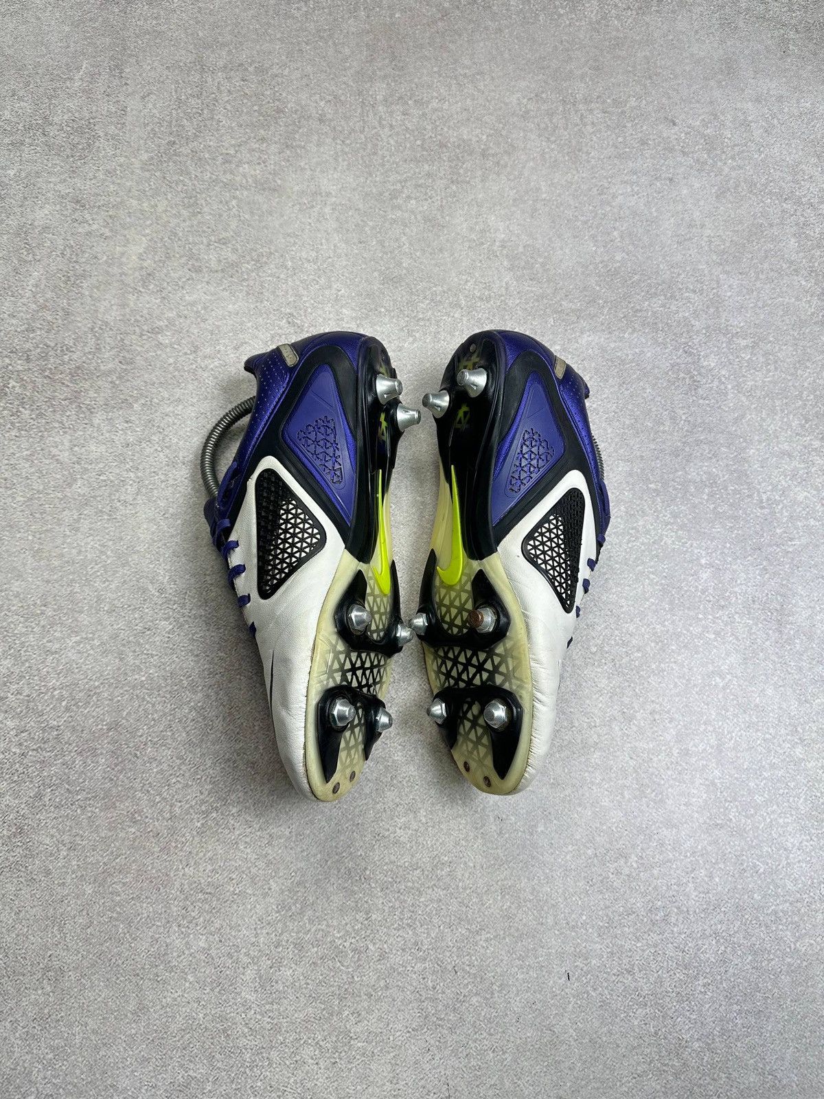 Nike Vintage Nike Kanga Lite Soccer Cleats Us 10 Size US 9 / EU 42 - 8 Thumbnail