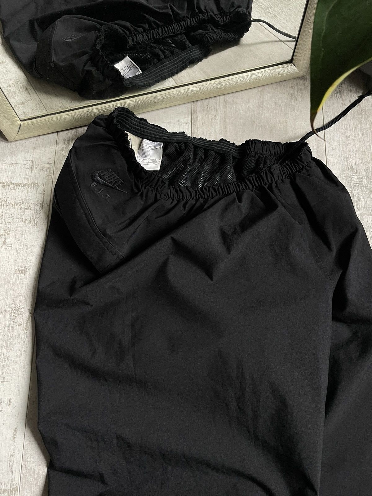 Nike ACG Vintage Nike ACG F.I.T 00’s Nylon Sweatpants Y2K Drill RARE Size US 33 - 3 Thumbnail