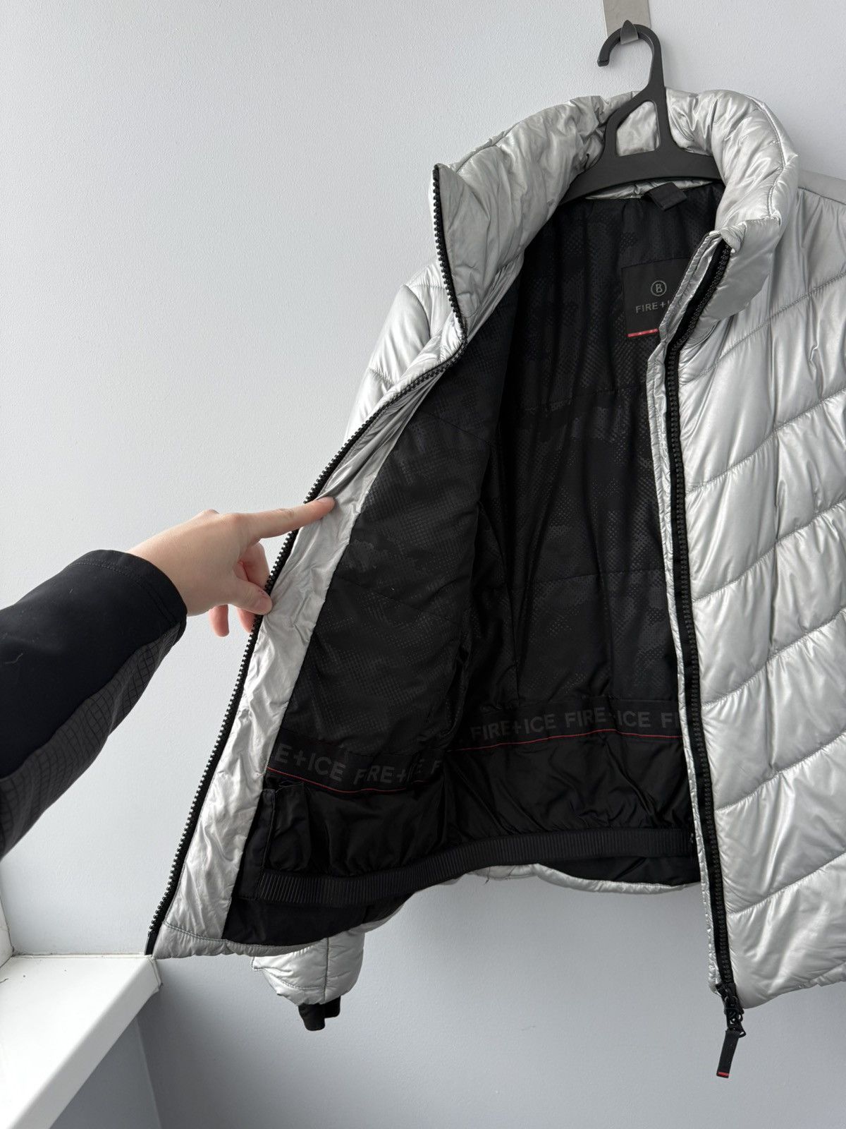 Bogner Bogner Fire Ice Ski Jacket Womans Size M / US 6-8 / IT 42-44 - 9 Thumbnail