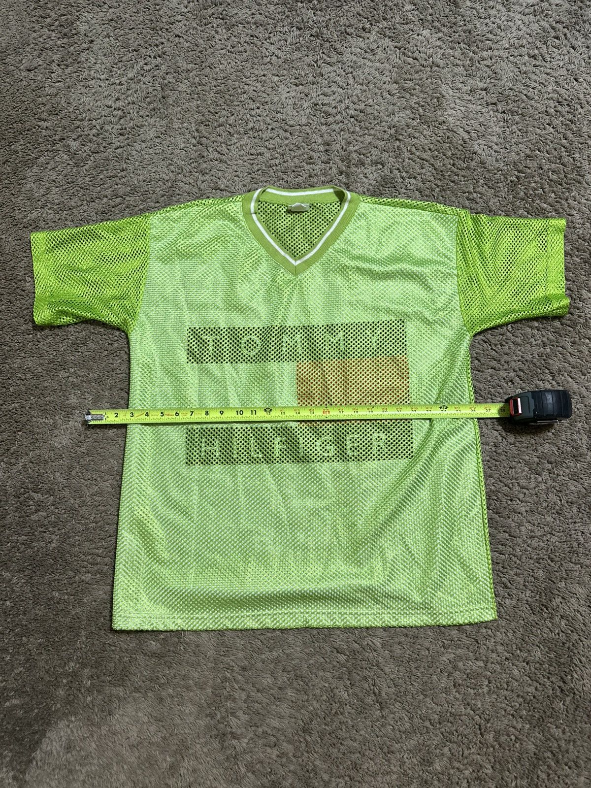 Tommy Hilfiger Vintage Tommy Hilfiger football jersey 90s size medium Size US M / EU 48-50 / 2 - 5 Thumbnail