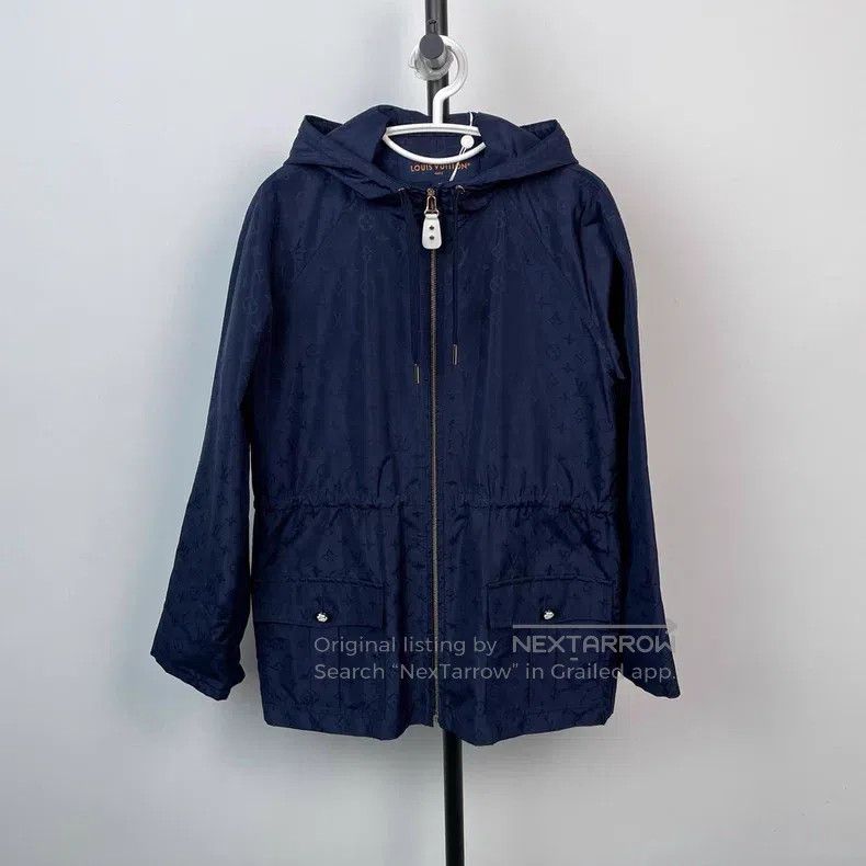 Louis Vuitton Louis Vuitton Hooded trench jacket Size XXS / US 00 / IT 34 - 1 Thumbnail