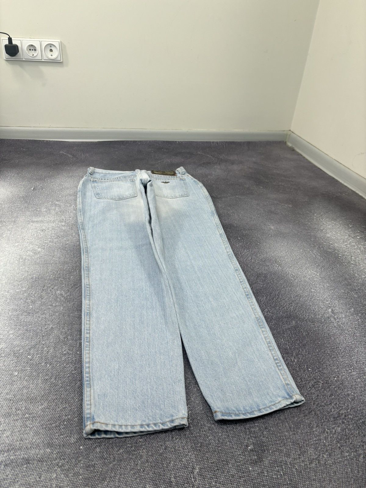 Armani Vintage Armani Jeans Women’s Faded Light Blue Denim Jeans Size 31" - 3 Thumbnail