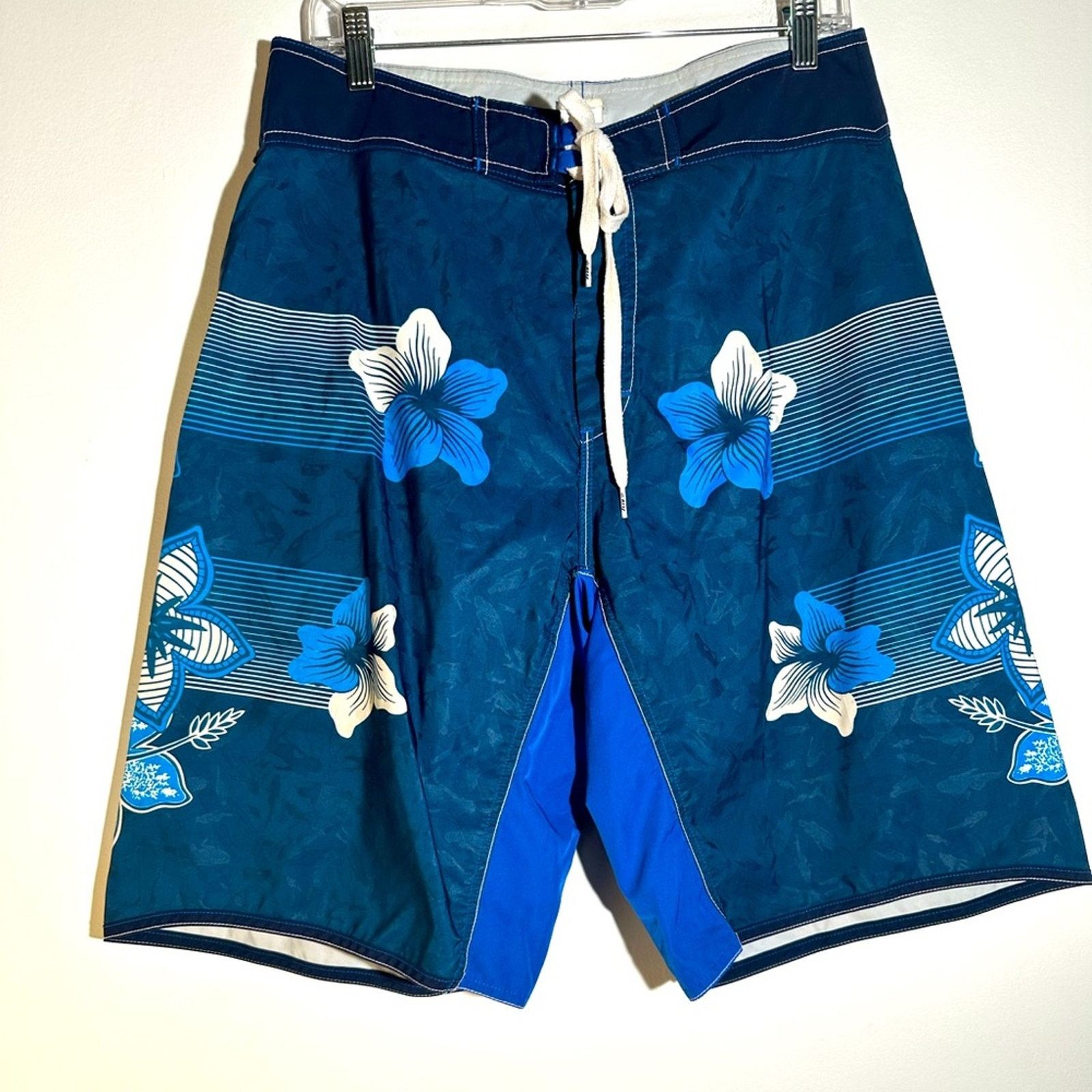 REEF Reef Tropical Board Shorts Size US 28 / EU 44 - 1 Thumbnail
