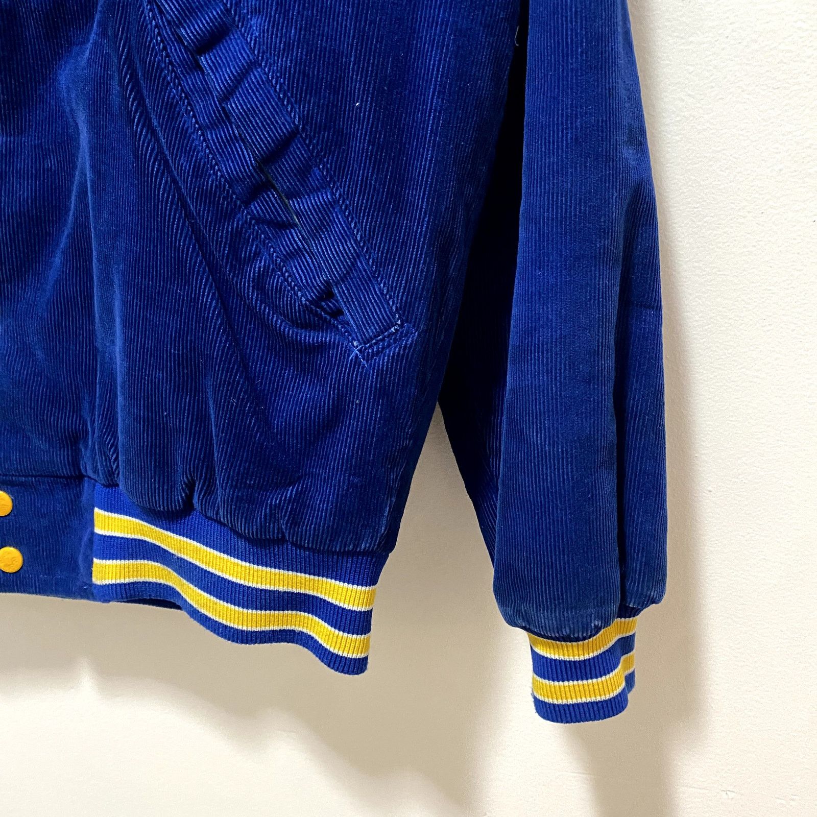 Vintage Vintage Corduroy Bomber Jacket Embroidered 70s Birdie Size US XS / EU 42 / 0 - 9 Thumbnail