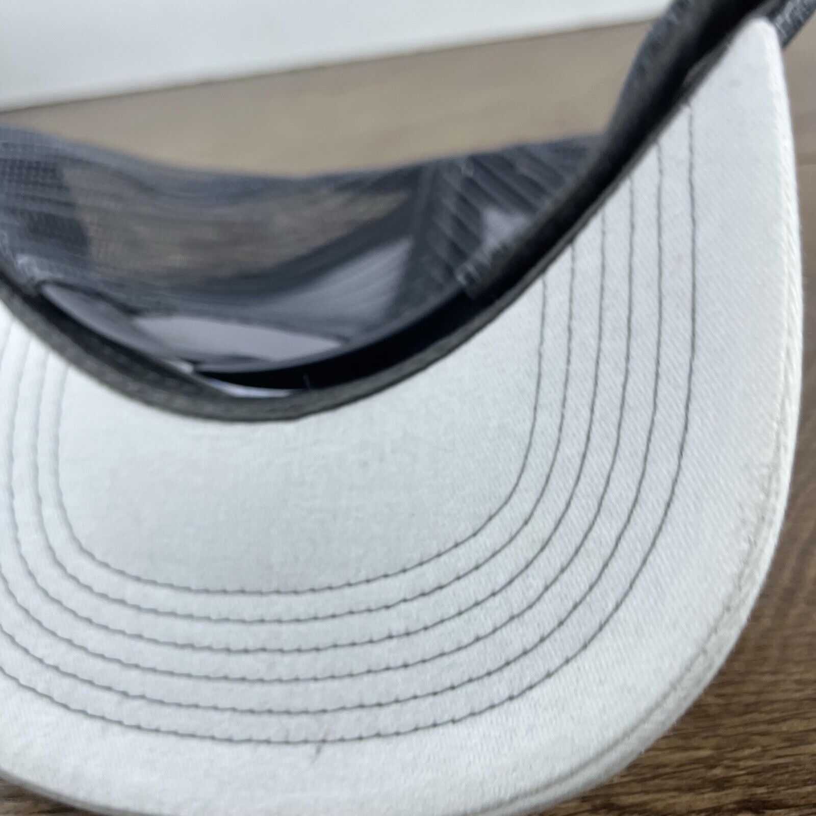 Other Marynn Taylor Hat Adjustable Hat White Adjustable Hat White Size ONE SIZE - 11 Thumbnail