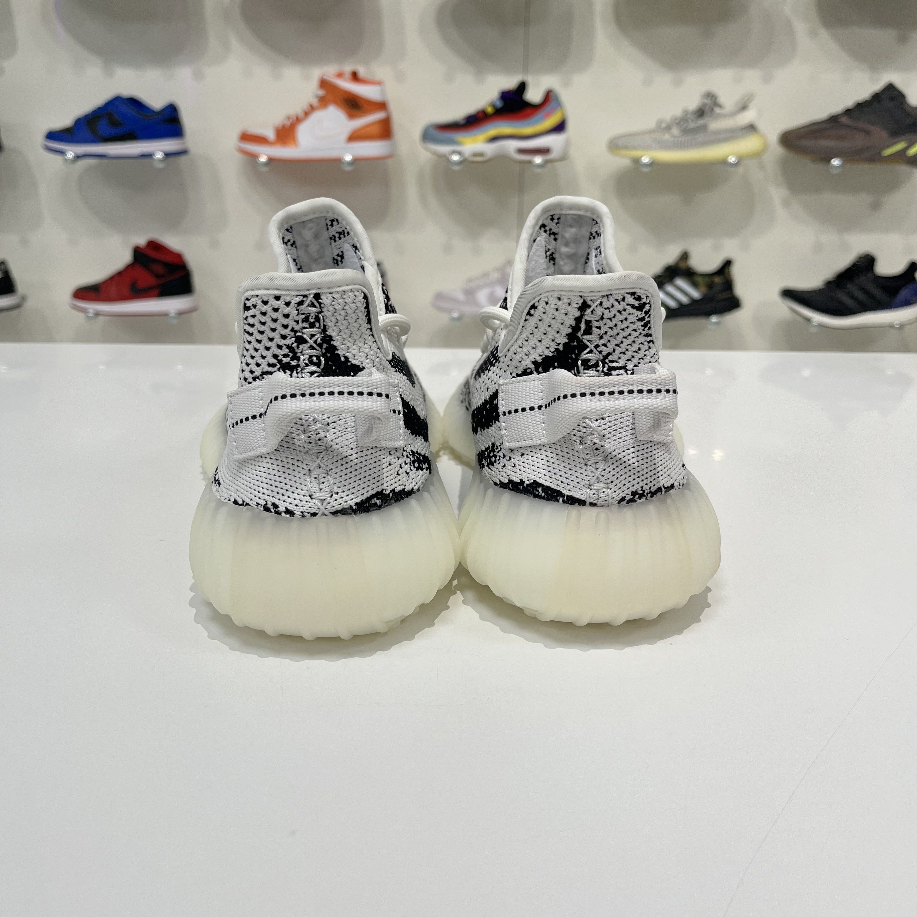 Adidas Adidas Yeezy Boost 350 V2 Zebra Size US 5.5 / EU 38 - 5 Thumbnail