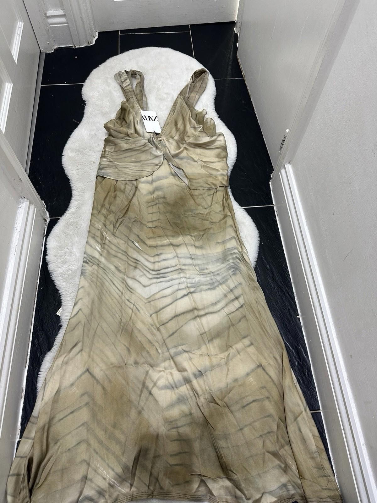 Zara ZARA midi dress BNWT size XL was £69.99 Size XL / US 12-14 / IT 48-50 - 2 Thumbnail