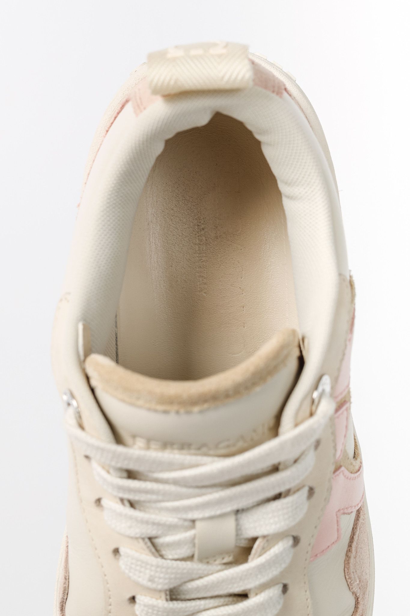 Salvatore Ferragamo Ferragamo Dania Cream Gancini Lace-Up Leather Sneakers Size US 5 / IT 35 - 11 Thumbnail