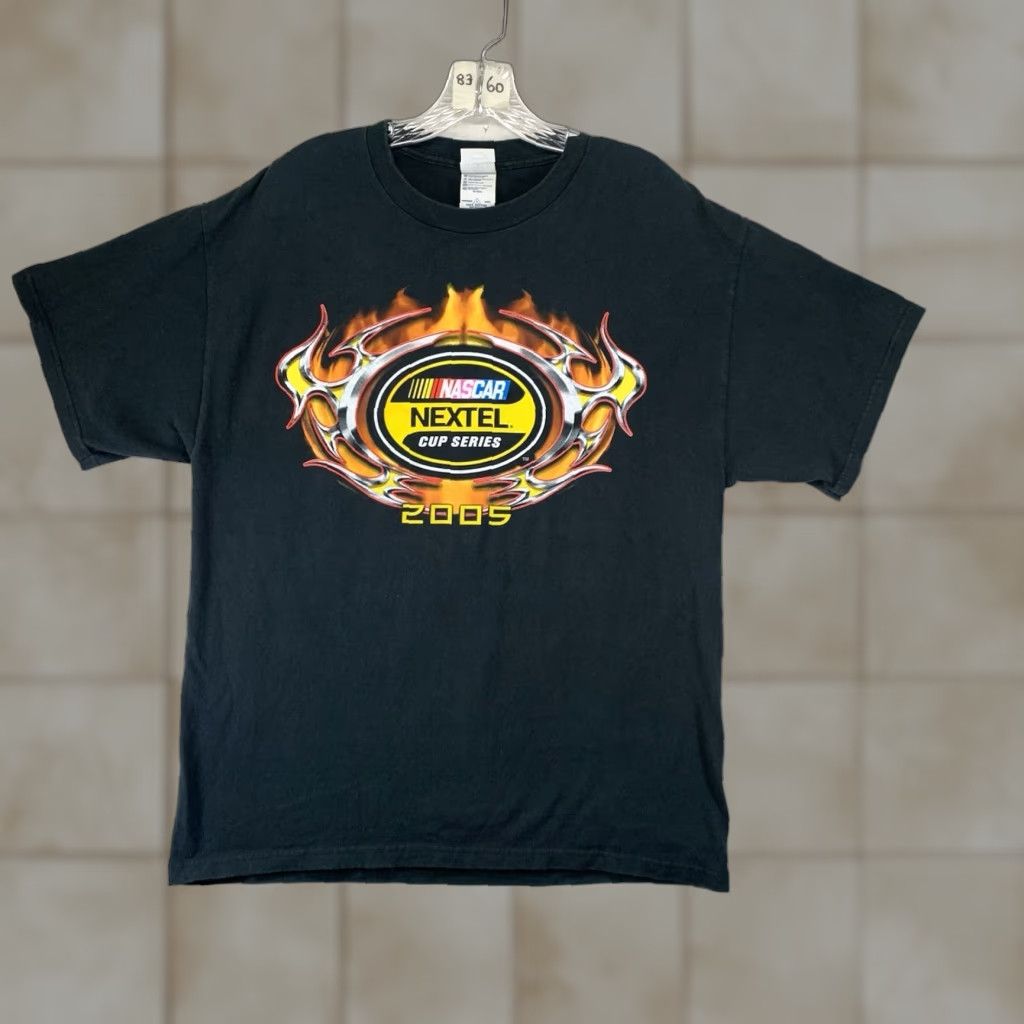 Delta VINTAGE Delta NASCAR Nextel Cup Series T-Shirt Large Black Double-Sided Flames Graphic Y2K Mens Size US L / EU 52-54 / 3 - 1 Thumbnail