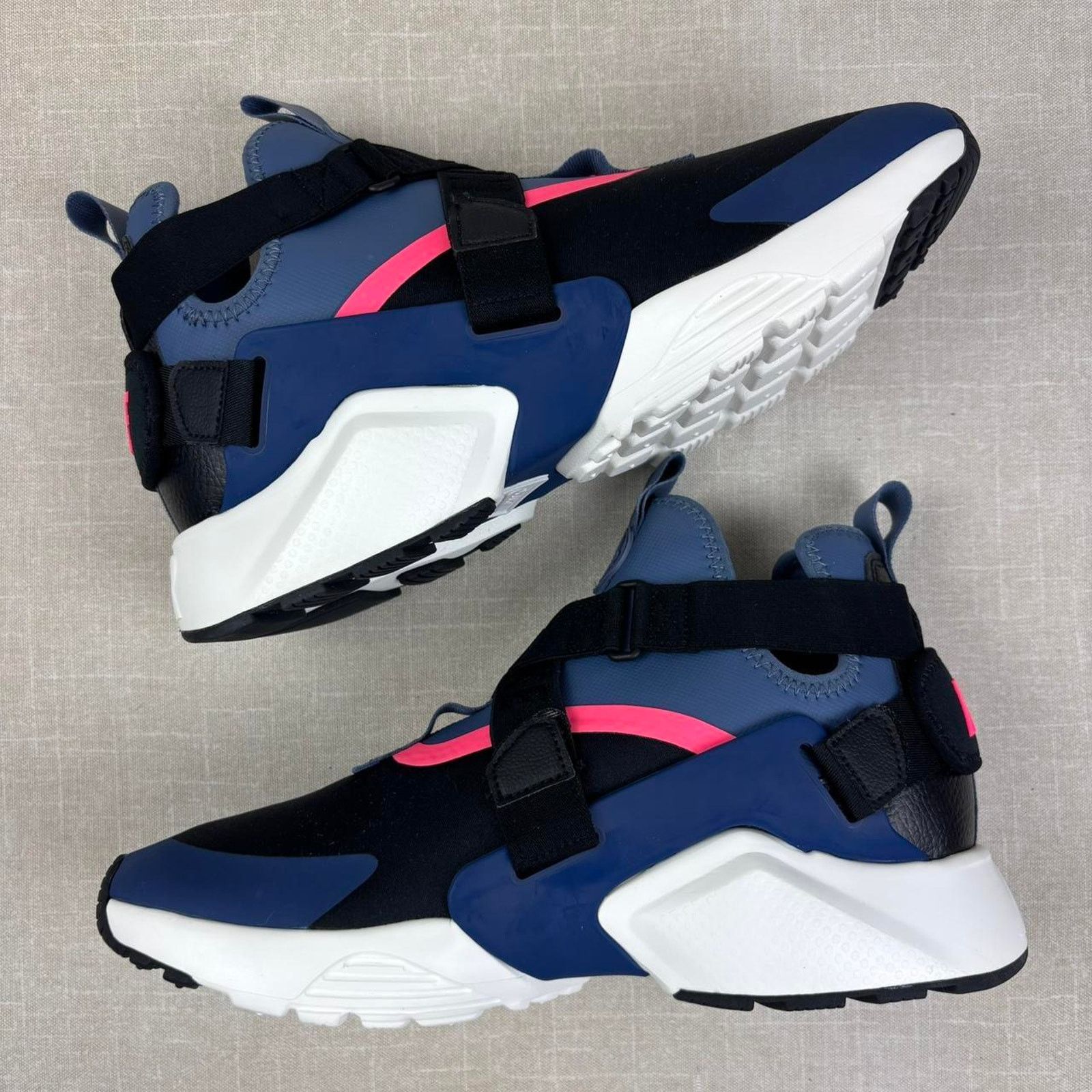 Nike 🪁 2017 Nike Air Huarache City “Diffused Blue” 9.5M Size US 9.5 / EU 42-43 - 4 Thumbnail