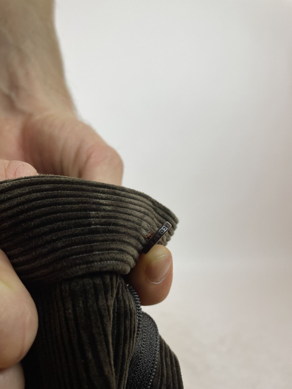 Lacoste LACOSTE VINTAGE VELVET Brown Pleated TROUSERS PANTS size F44 Size US 34 / EU 50 - 12 Thumbnail