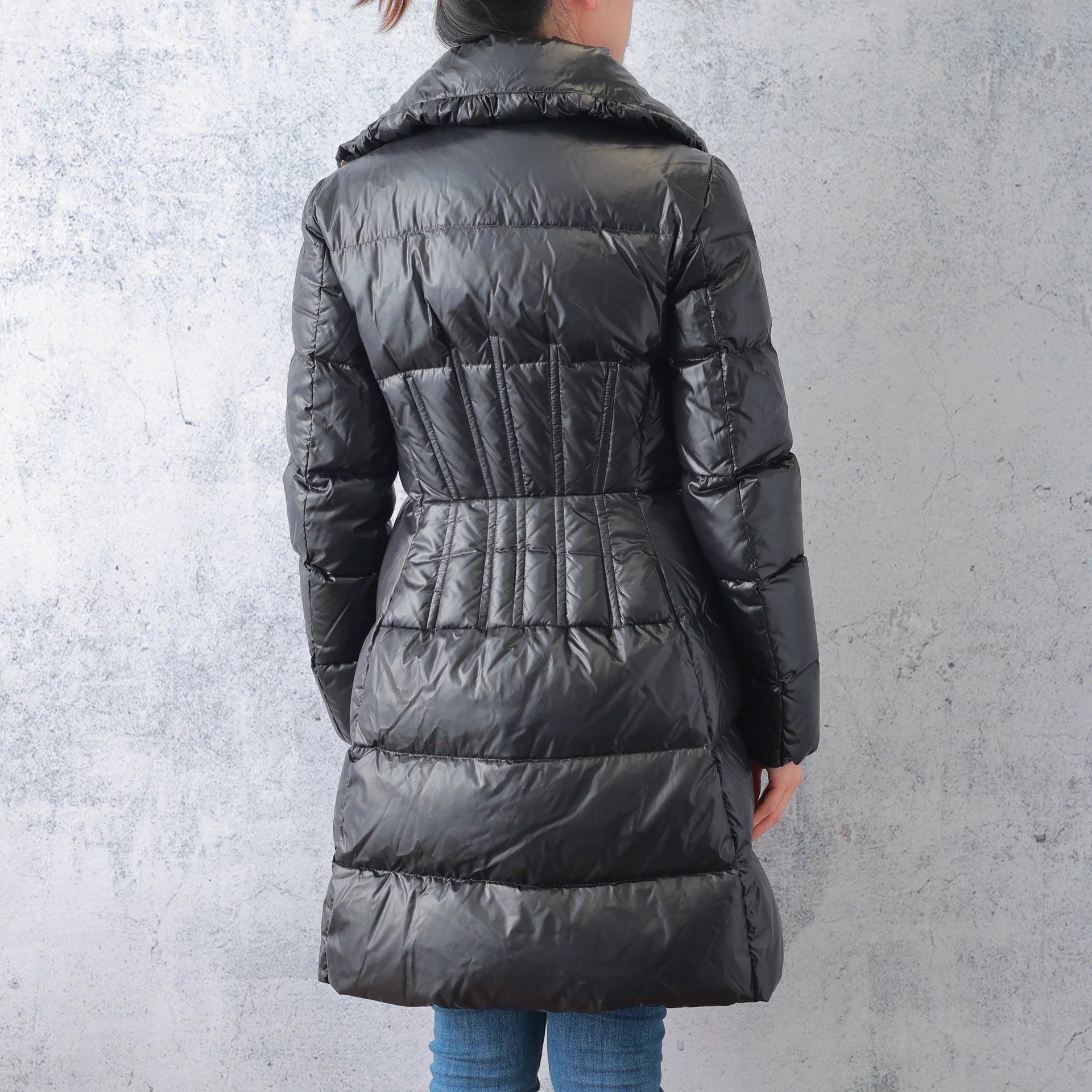 Moncler Moncler down jacket Size 2 Size M / US 6-8 / IT 42-44 - 2 Thumbnail