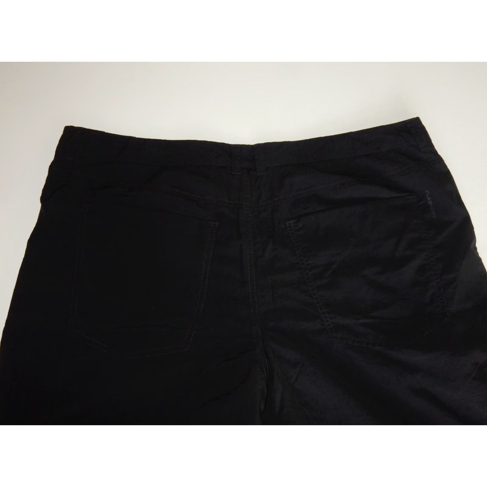 The North Face The North Face Men's Shorts Size 40 Black Solid Chino Flat Front Polyester 42 Waist 9 Inseam Mens Size US 40 / EU 56 - 3 Thumbnail