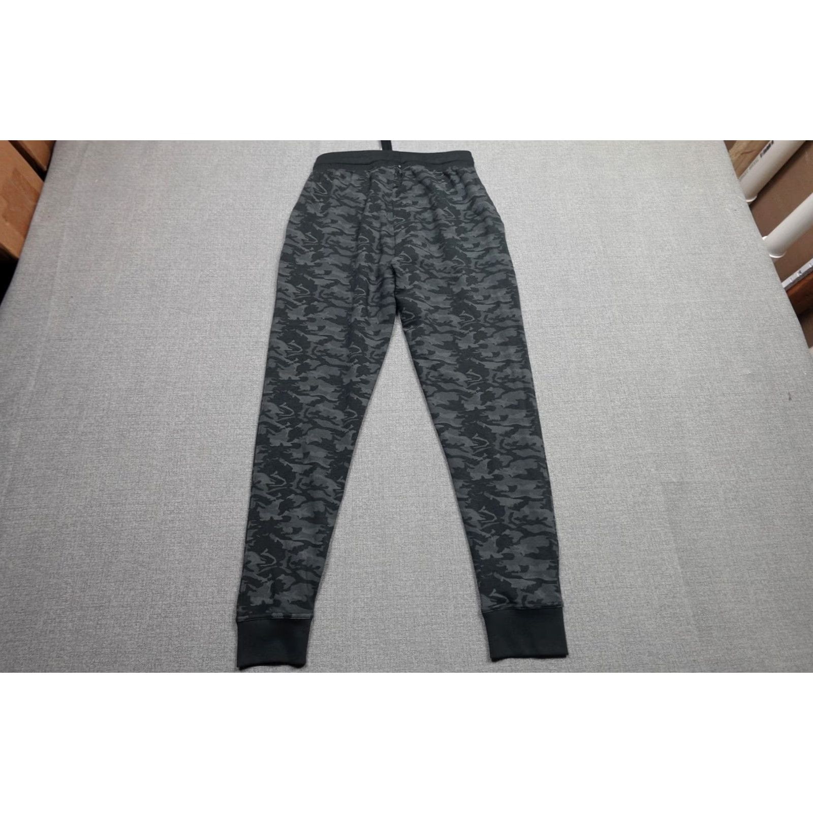 Vintage Tasc Performance Varsity Jogger Pants M Gray Camouflage Fleece Slim Pocket Drawstring Inseam 29 in Men’s Size US 31 - 3 Thumbnail