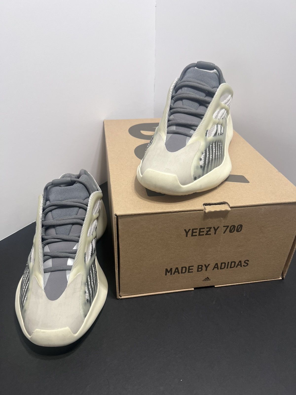 Yeezy YEEZY 700 V3 ‘Faded Salt’ Size US 8 / EU 41 - 3 Thumbnail