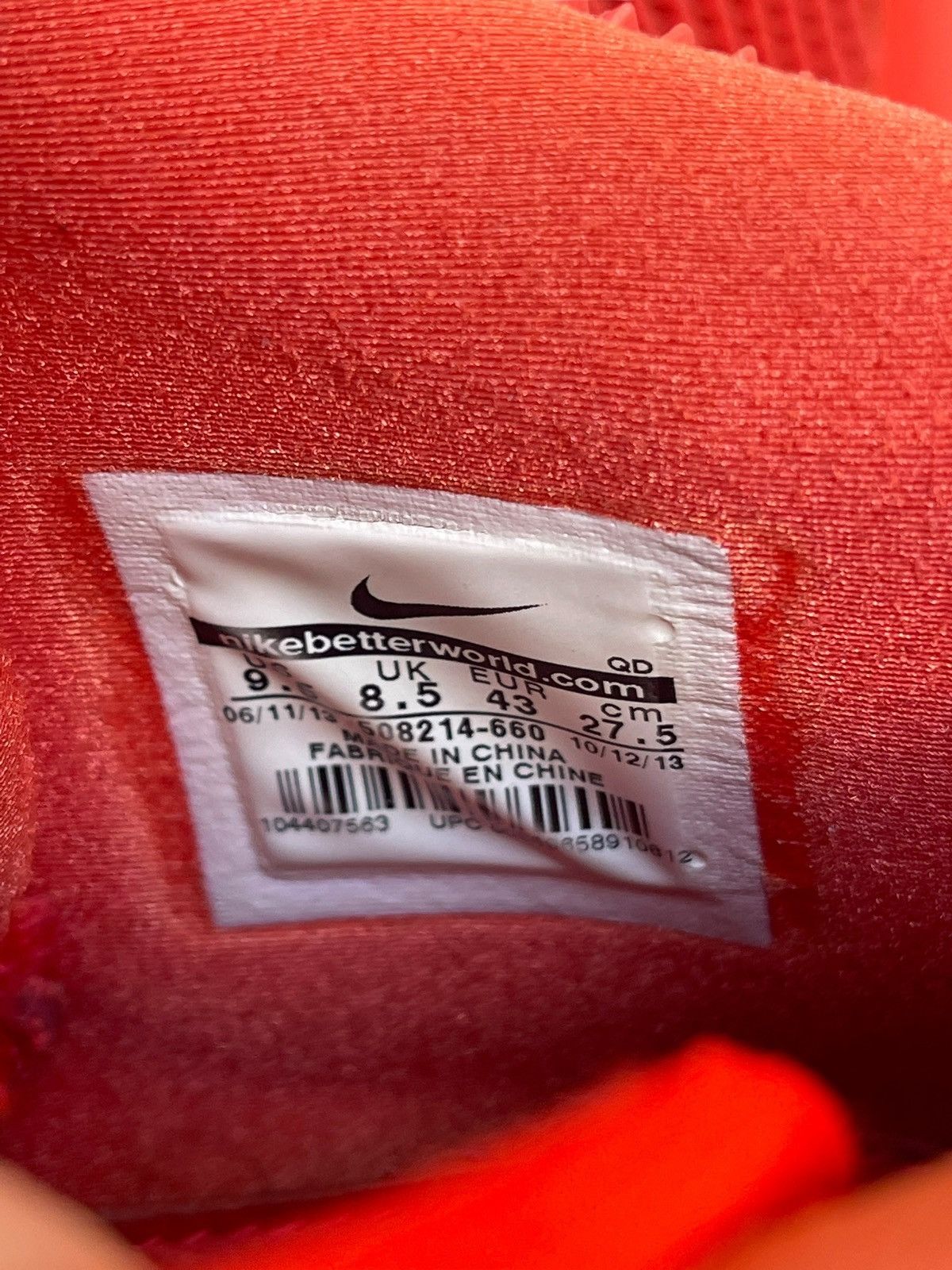 Kanye West × Nike Nike Yeezy red Octobers Size US 9.5 / EU 42-43 - 14 Thumbnail