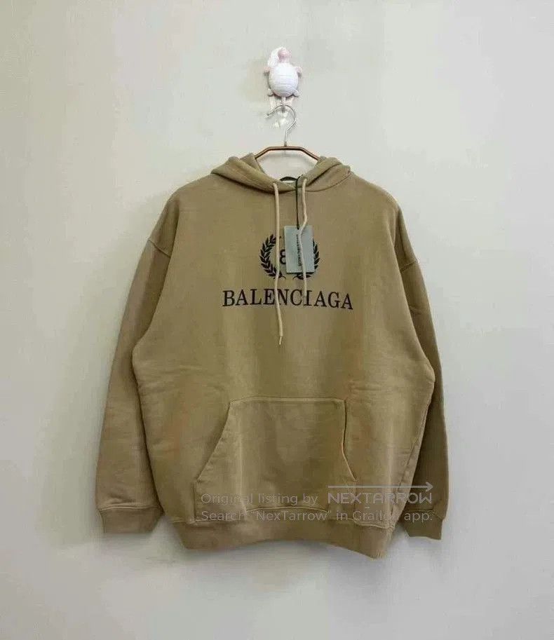 Balenciaga Balenciaga Beige Distressed Logo Short Sleeve. Size US XS / EU 42 / 0 - 1 Thumbnail
