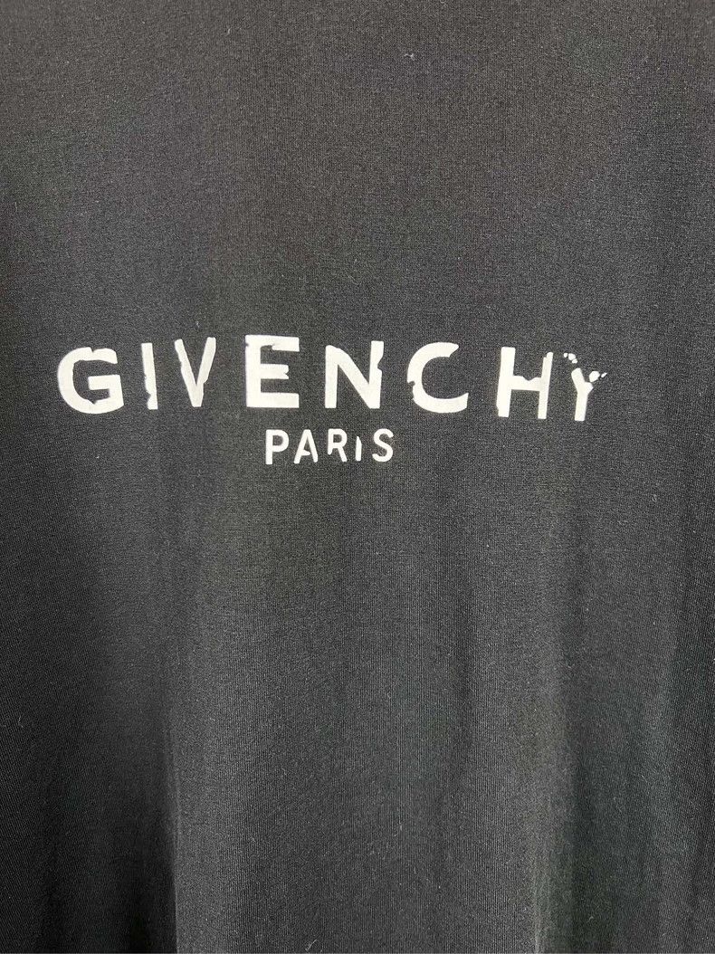 Givenchy Givenchy Printed Ripped Font Logo Short Sleeve Size US S / EU 44-46 / 1 - 3 Thumbnail