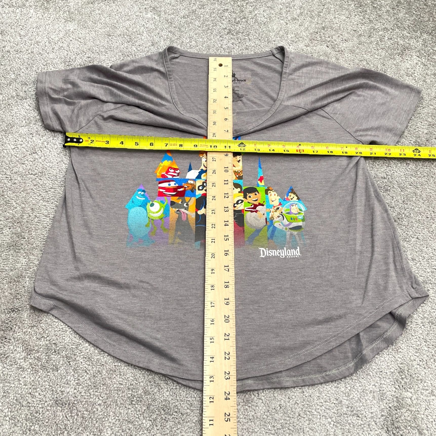 Disney Disney Disneyland Pixar Fest 2018 Graphic T-Shirt Womens Large Gray Short Sleeve Tee Size L / US 10 / IT 46 - 6 Thumbnail