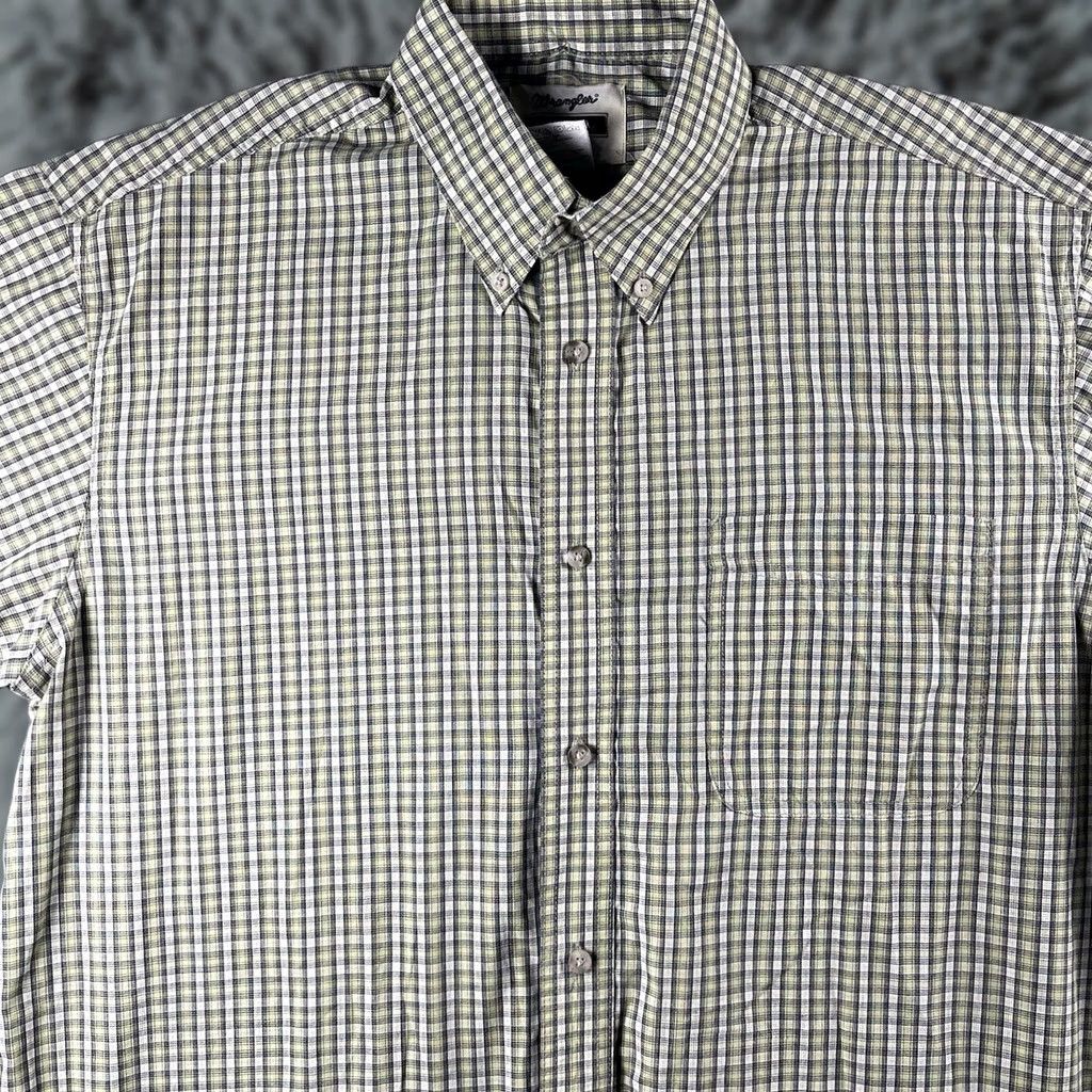 Wrangler Wrangler Riata Shirt Men's Size Large Grey Black Plaid Short Sleeve Button Down Size US L / EU 52-54 / 3 - 1 Thumbnail