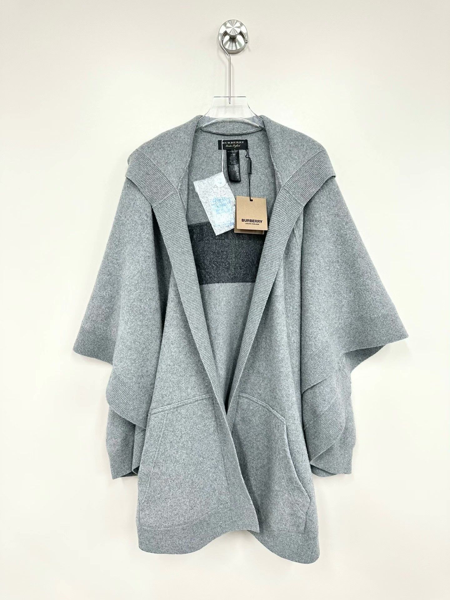 Burberry Burberry Gray Back Logo Hooded Cape Size M / US 6-8 / IT 42-44 - 1 Thumbnail
