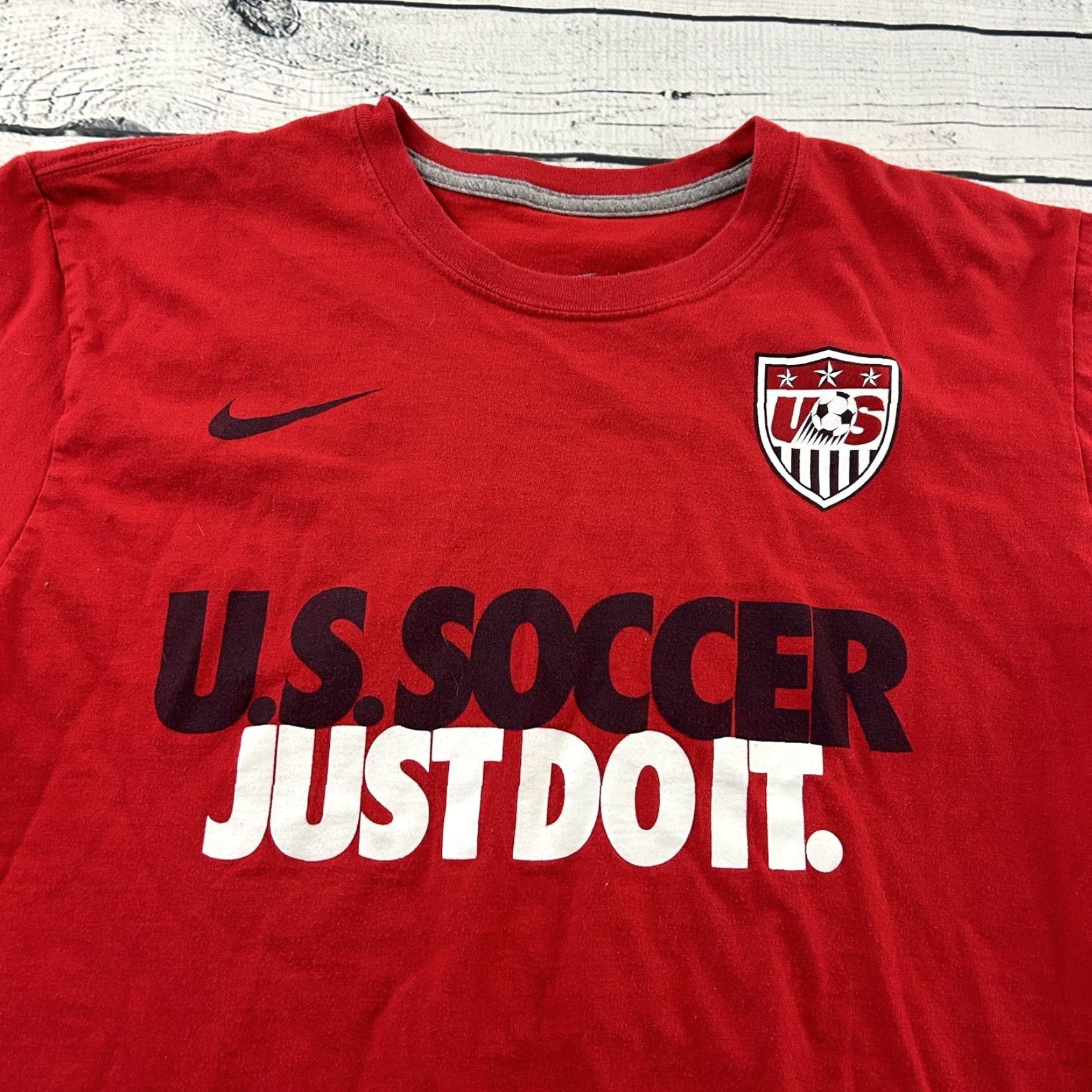Nike Nike US Soccer Short Sleeve T Shirt Mens Medium Red Size US M / EU 48-50 / 2 - 2 Thumbnail
