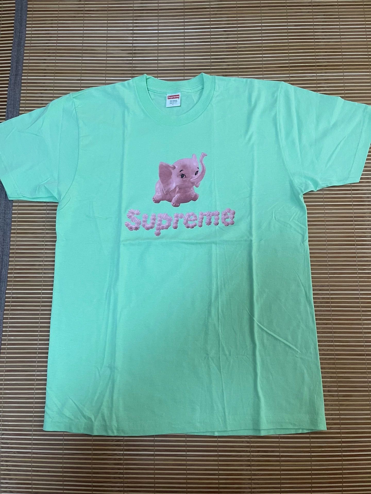 Other Supreme Elephant Green L New Tee Size L / US 10 / IT 46 - 1 Thumbnail