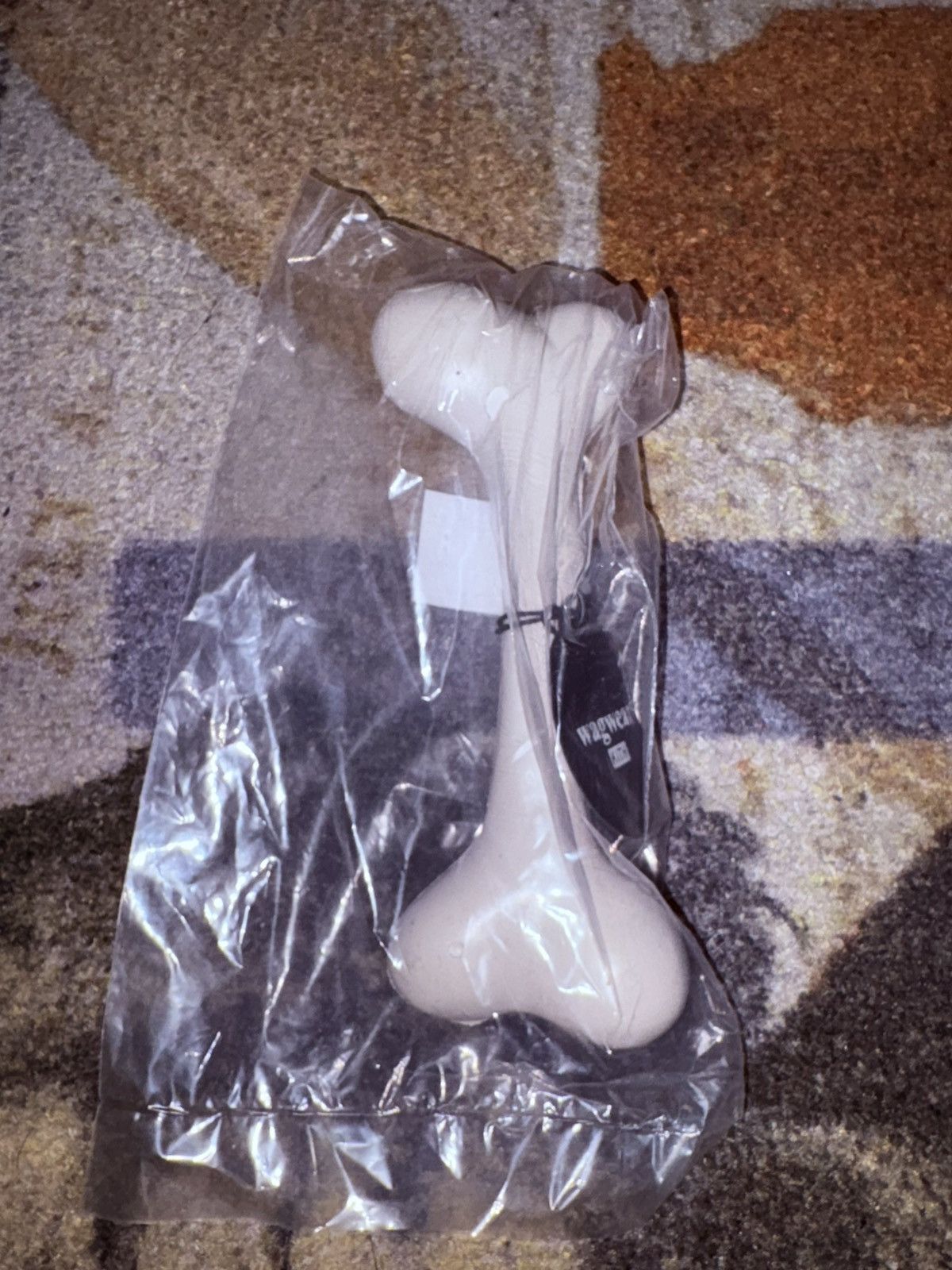 Kith Kith Wagwear Bone (Medium) Size ONE SIZE - 2 Thumbnail