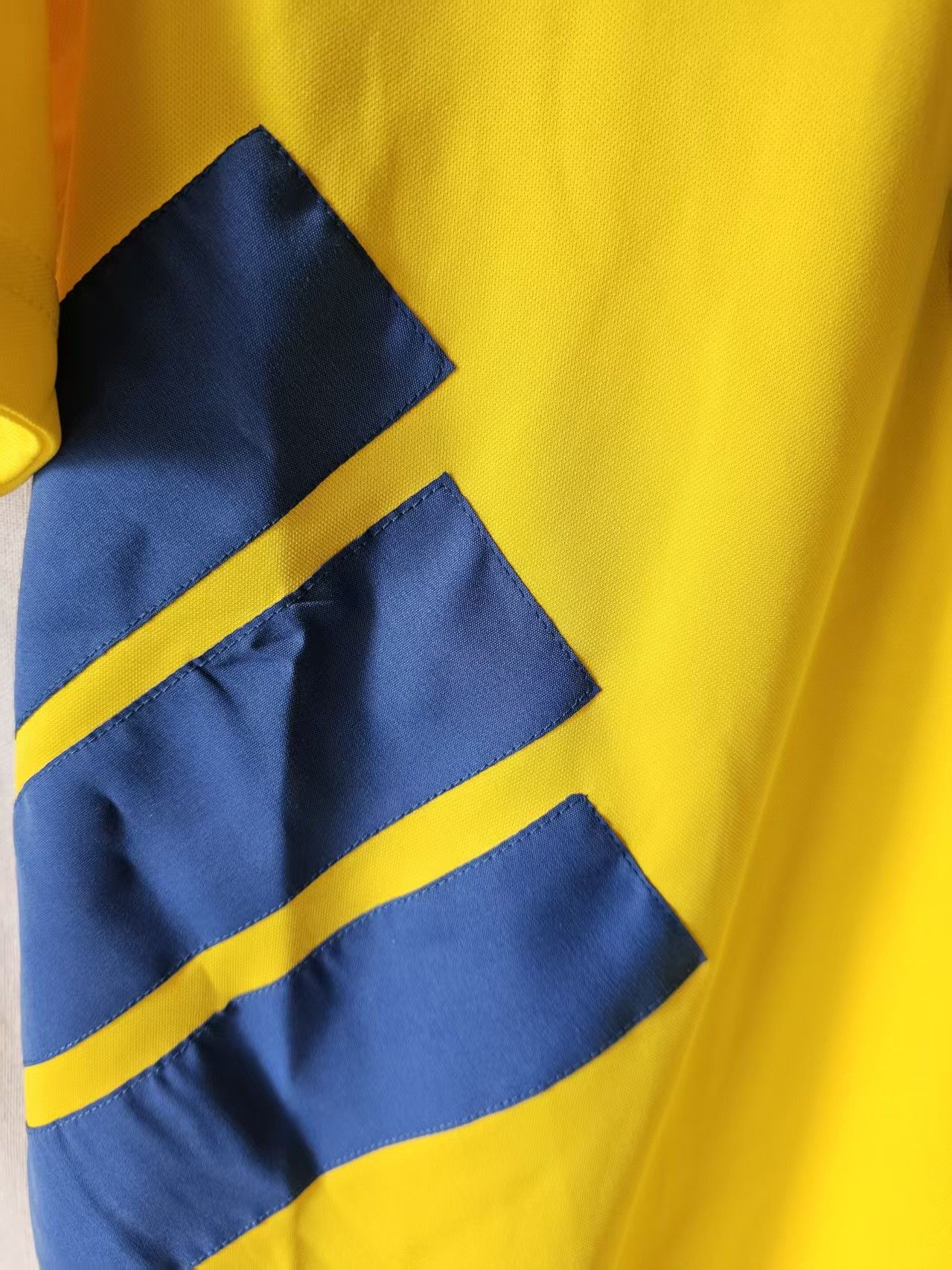 Other 1994 Sweden Soccer Jersey Size US XL / EU 56 / 4 - 3 Thumbnail