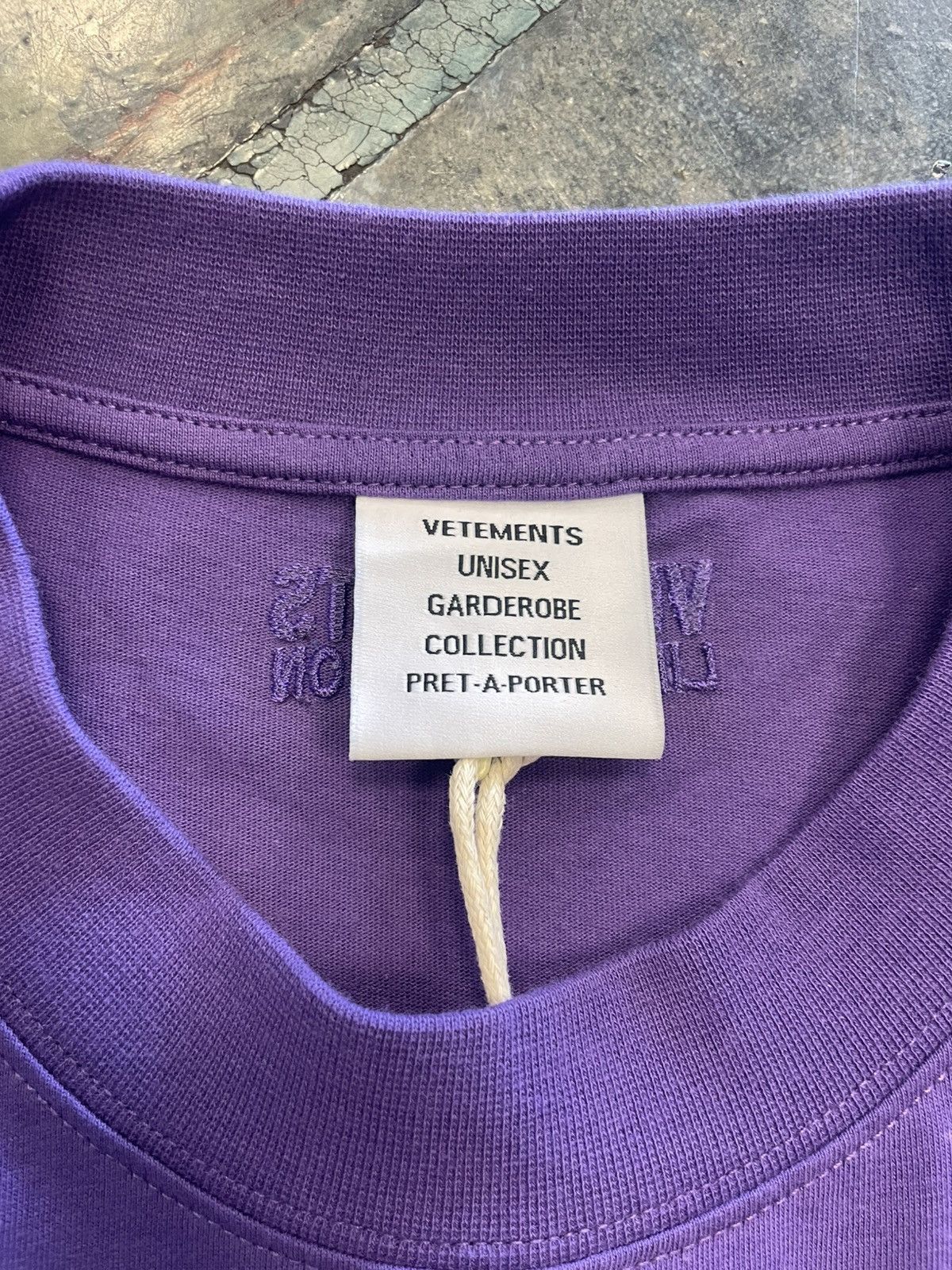 Vetements Vetements Tee Purple Printed Tee Size US S / EU 44-46 / 1 - 2 Thumbnail