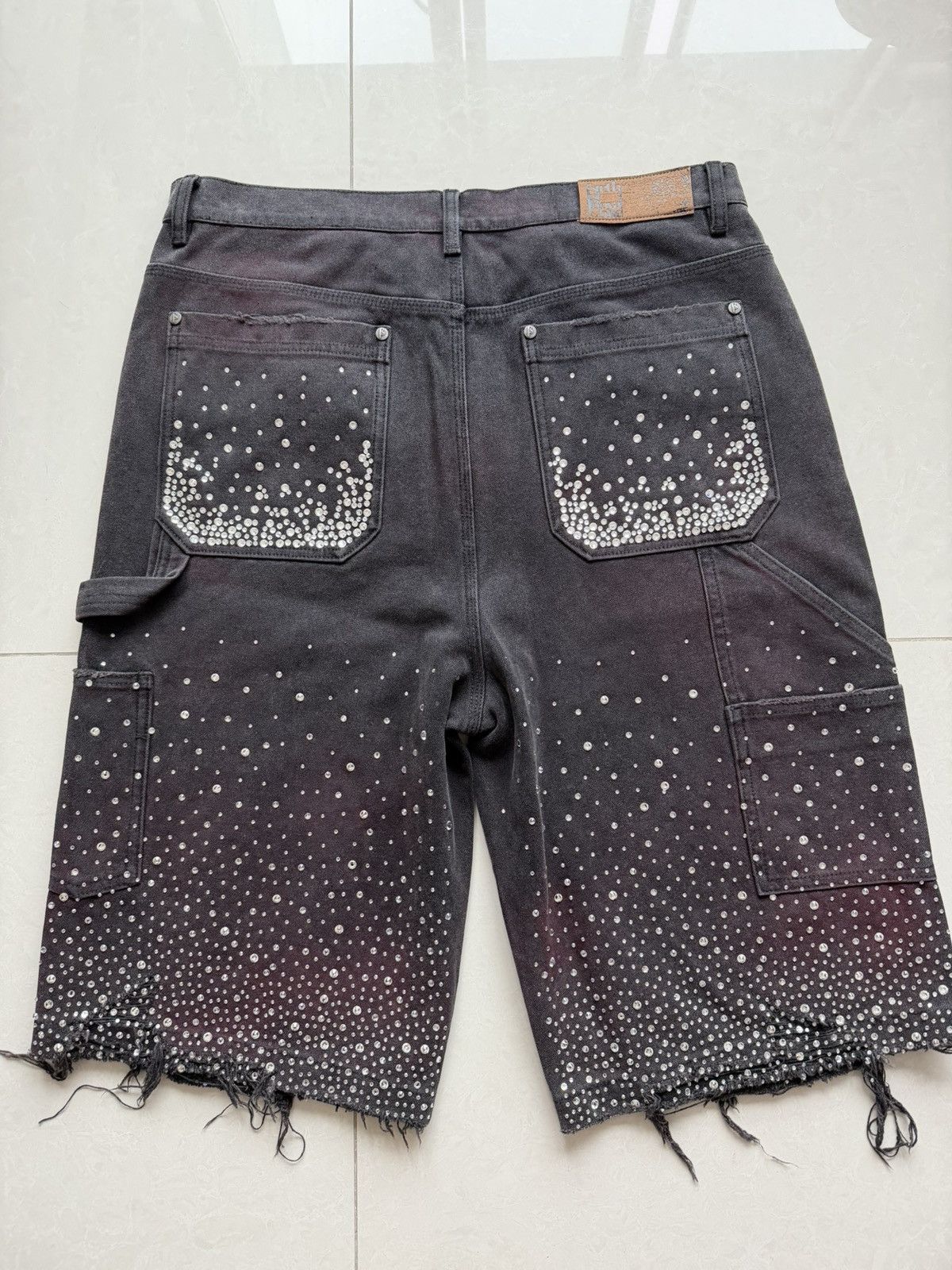 Birth of Royal Child BIRTH OF ROYAL CHILD CRYSTAL SHORTS Size US 36 / EU 52 - 4 Thumbnail