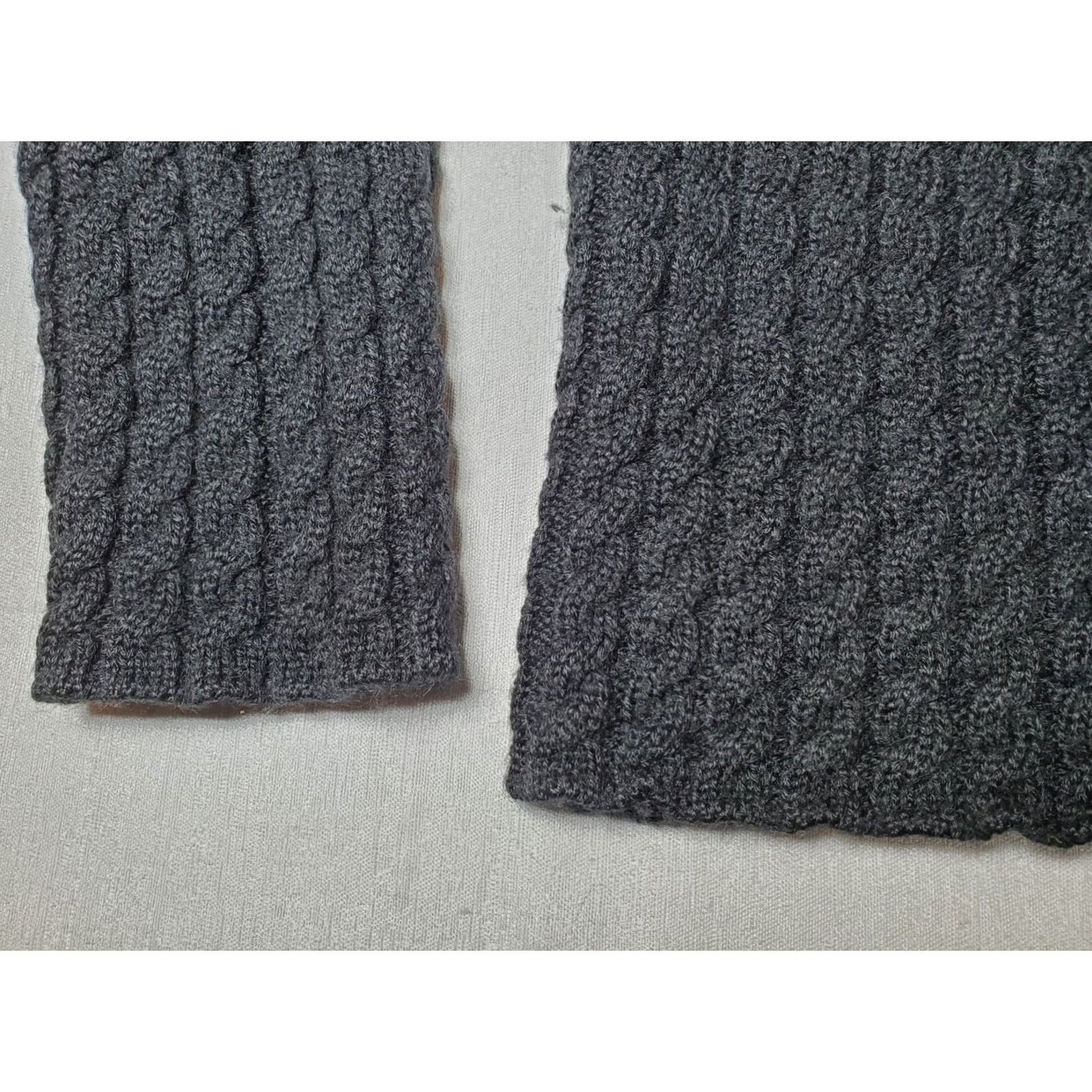 Obermeyer VINTAGE Obermeyer Sweater 1/4 Zip Pullover Wool Blend Women's M Black and White Fair Isle Dear Knit Style Pullover 1/4 Zip Zipper Ski Winter Size M / US 6-8 / IT 42-44 - 6 Thumbnail