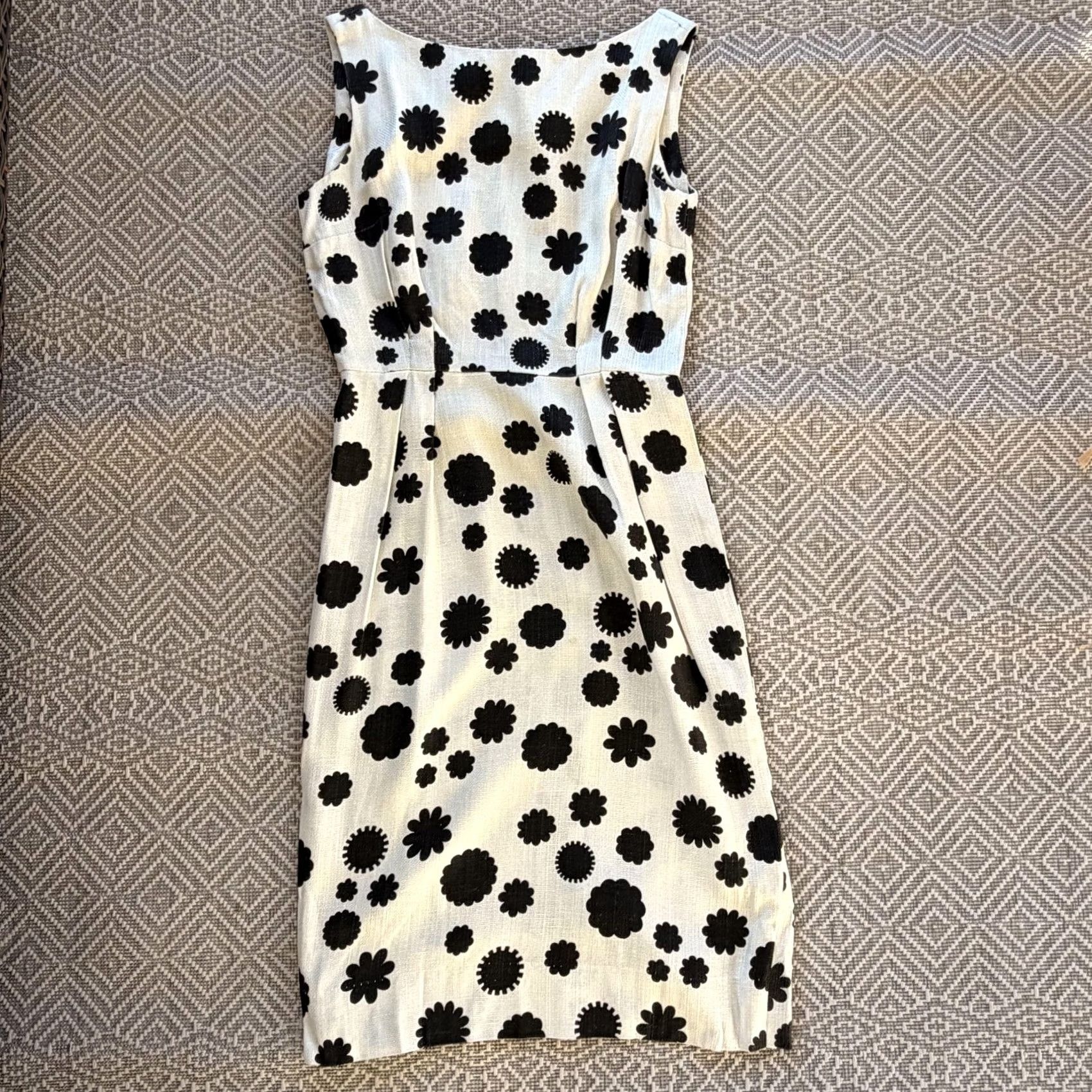 Vintage VINTAGE Jonny Herbert Dress Womens Medium White Black Floral Sheath Mod 60s Size S / US 4 / IT 40 - 4 Thumbnail