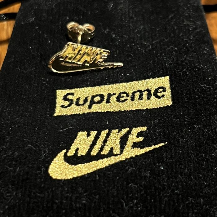 Nike supreme outlet earrings