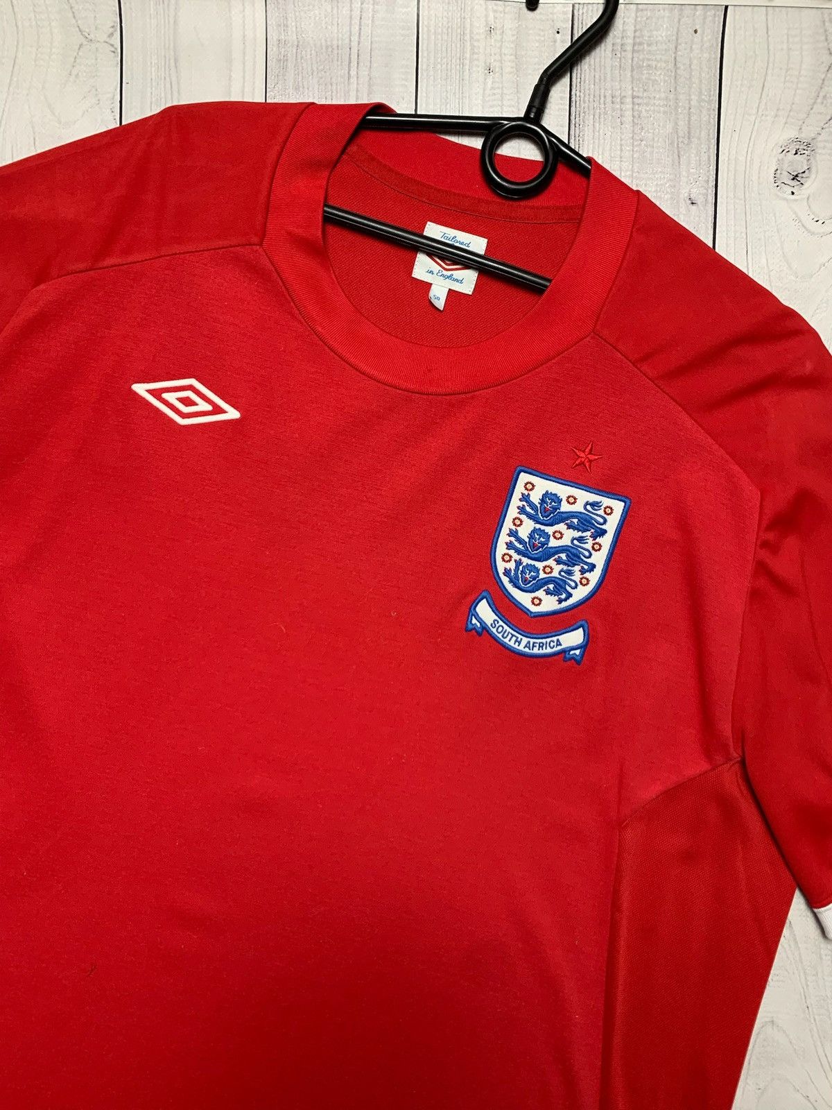Umbro × Vintage Vintage Umbro England soccer jersey size XL red Size US XL / EU 56 / 4 - 2 Thumbnail