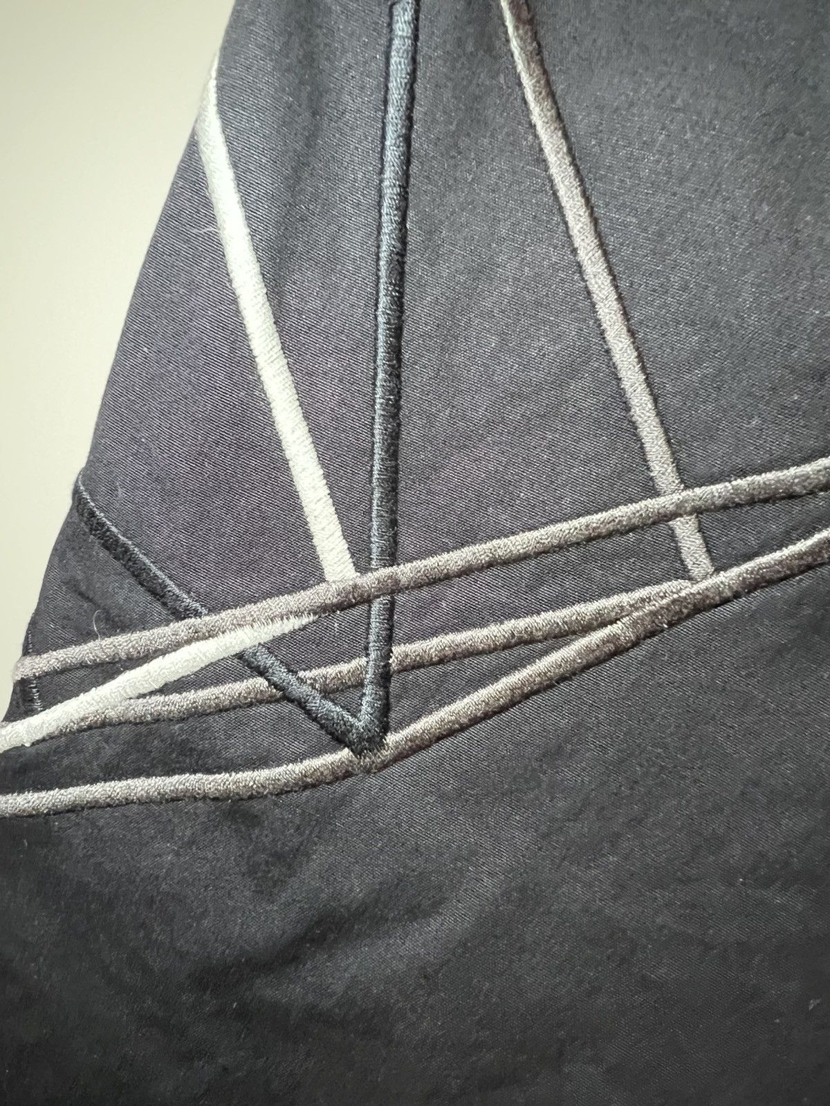 Rick Owens Rick Owens SS19 Babel geometric embroidered pod shorts Size US 34 / EU 50 - 5 Thumbnail