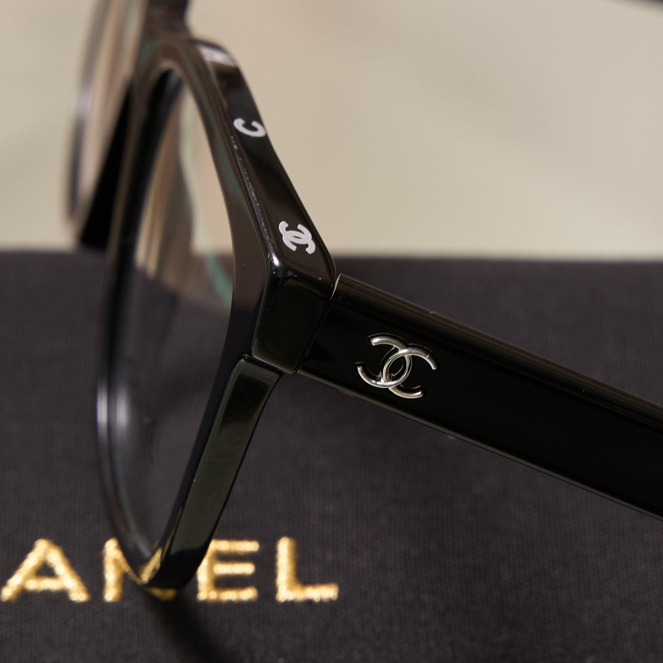 Chanel CHANEL 0CH3392 C501 Sunglasses Size ONE SIZE - 2 Thumbnail